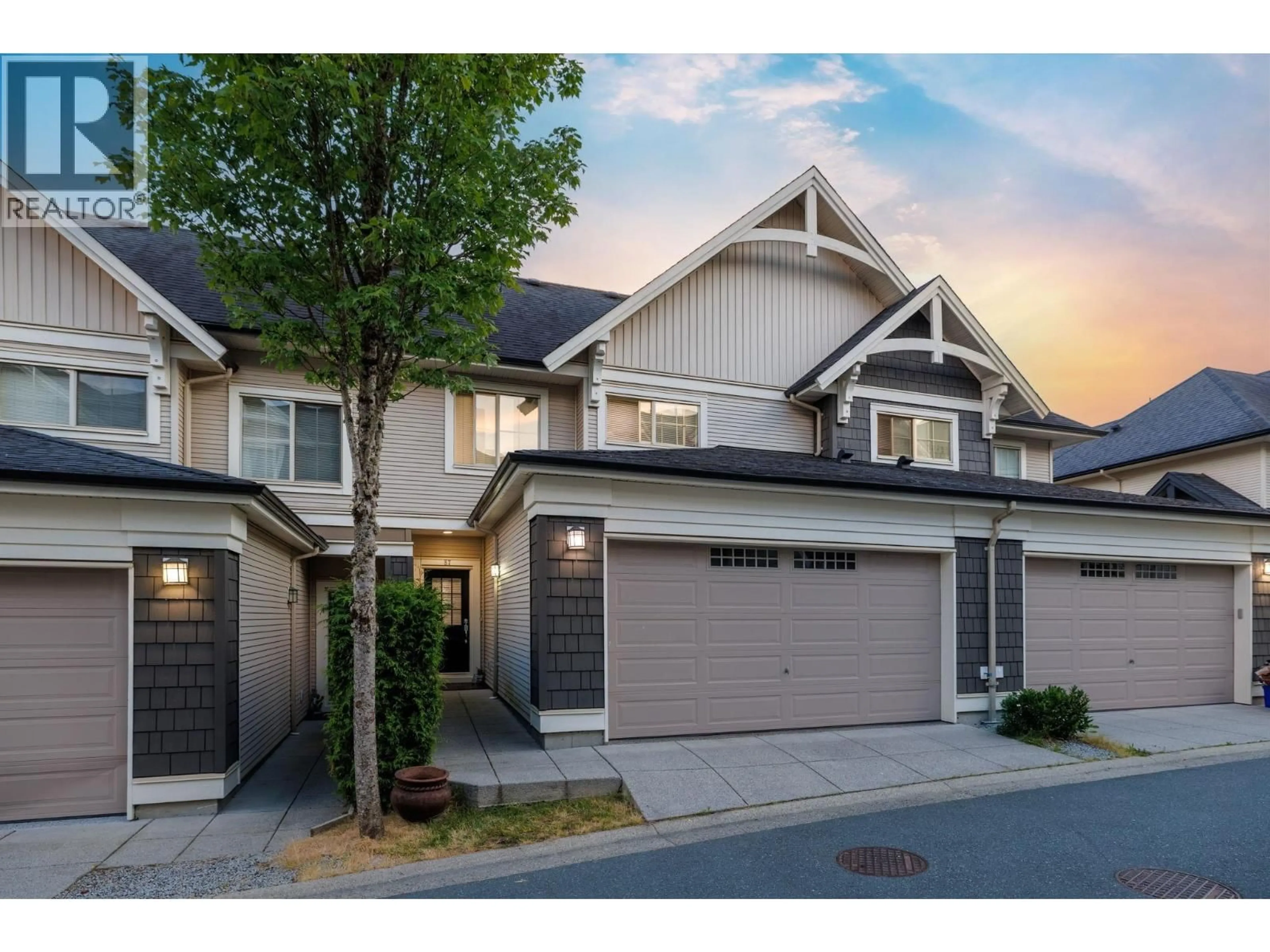 Home with vinyl exterior material, street for 87 - 1369 PURCELL DRIVE, Coquitlam British Columbia V3E0C1