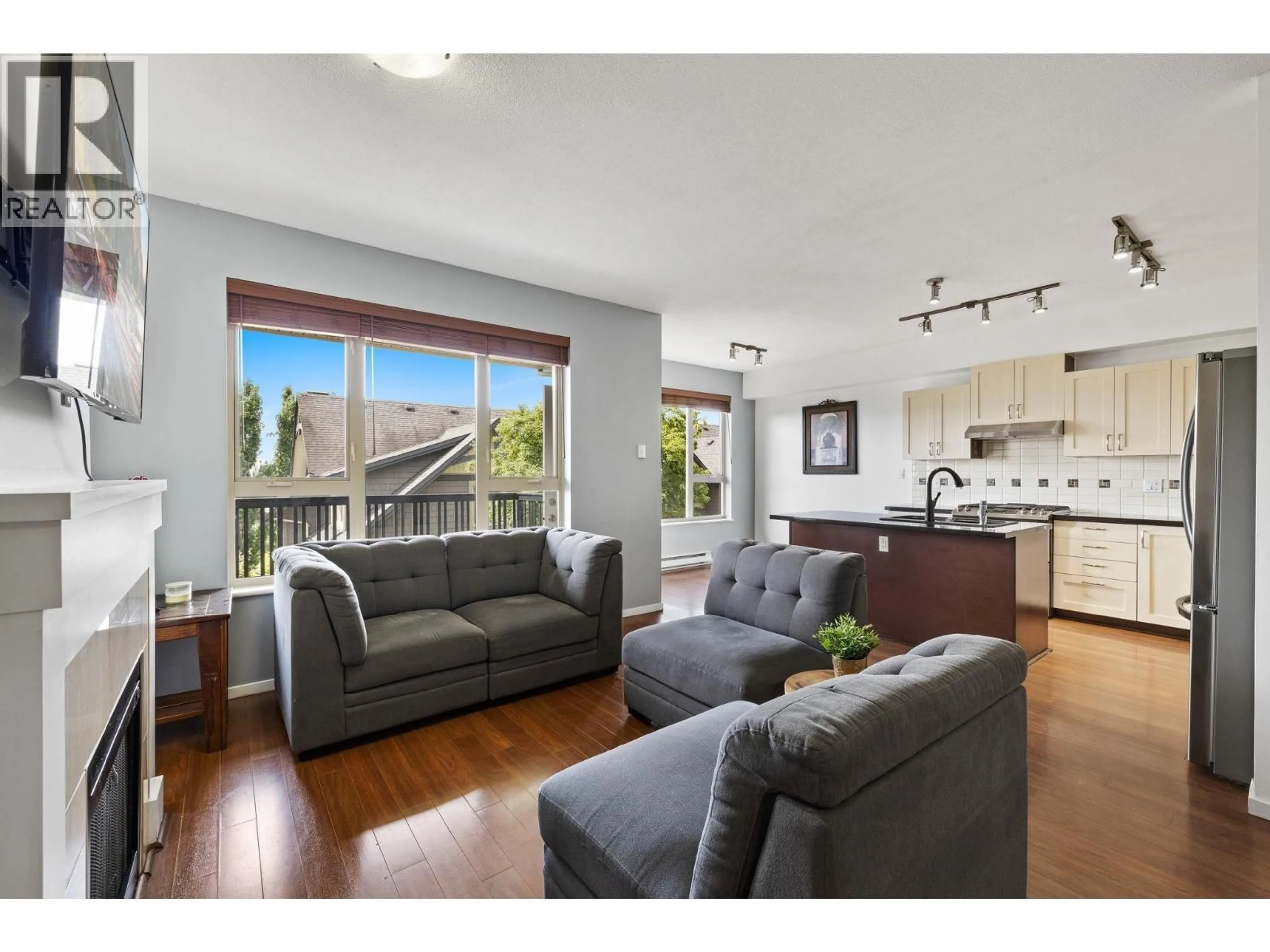 Living room with furniture, unknown for 87 - 1369 PURCELL DRIVE, Coquitlam British Columbia V3E0C1