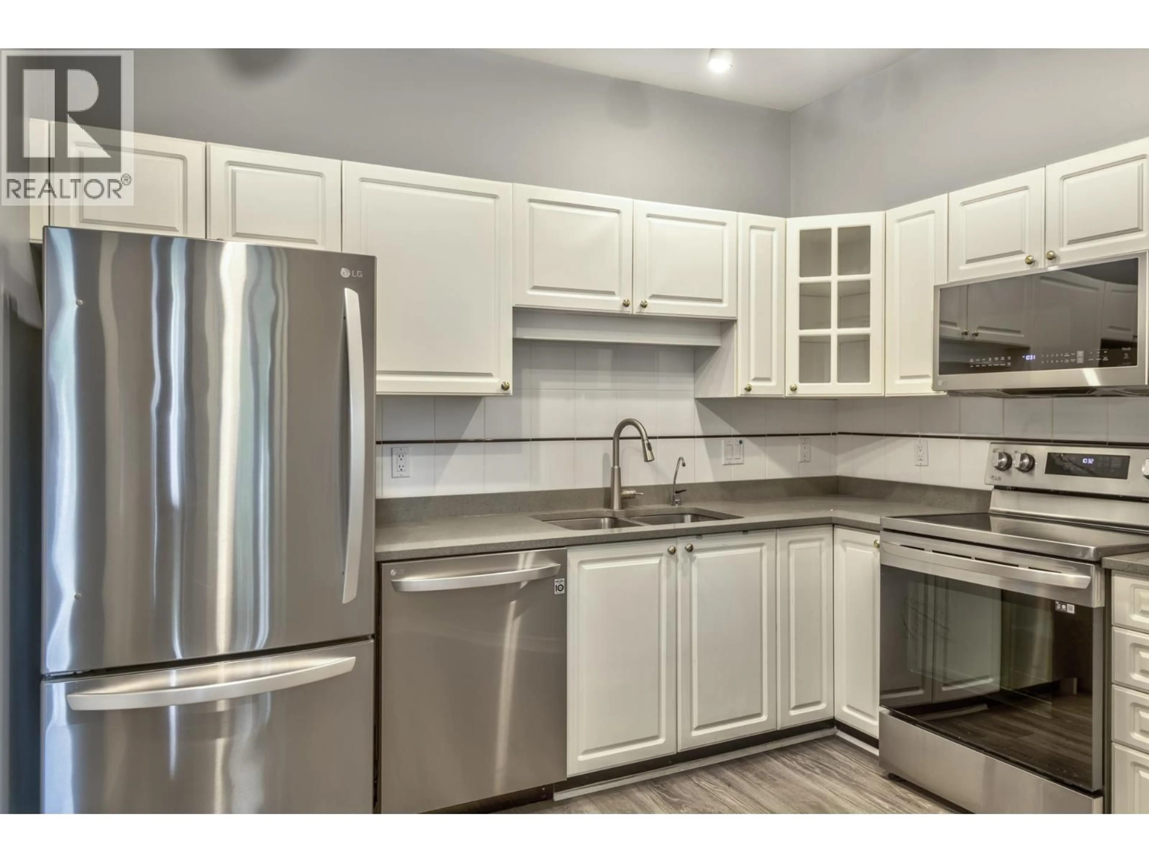 Standard kitchen, unknown for 413 - 8100 JONES ROAD, Richmond British Columbia V6Y4B1