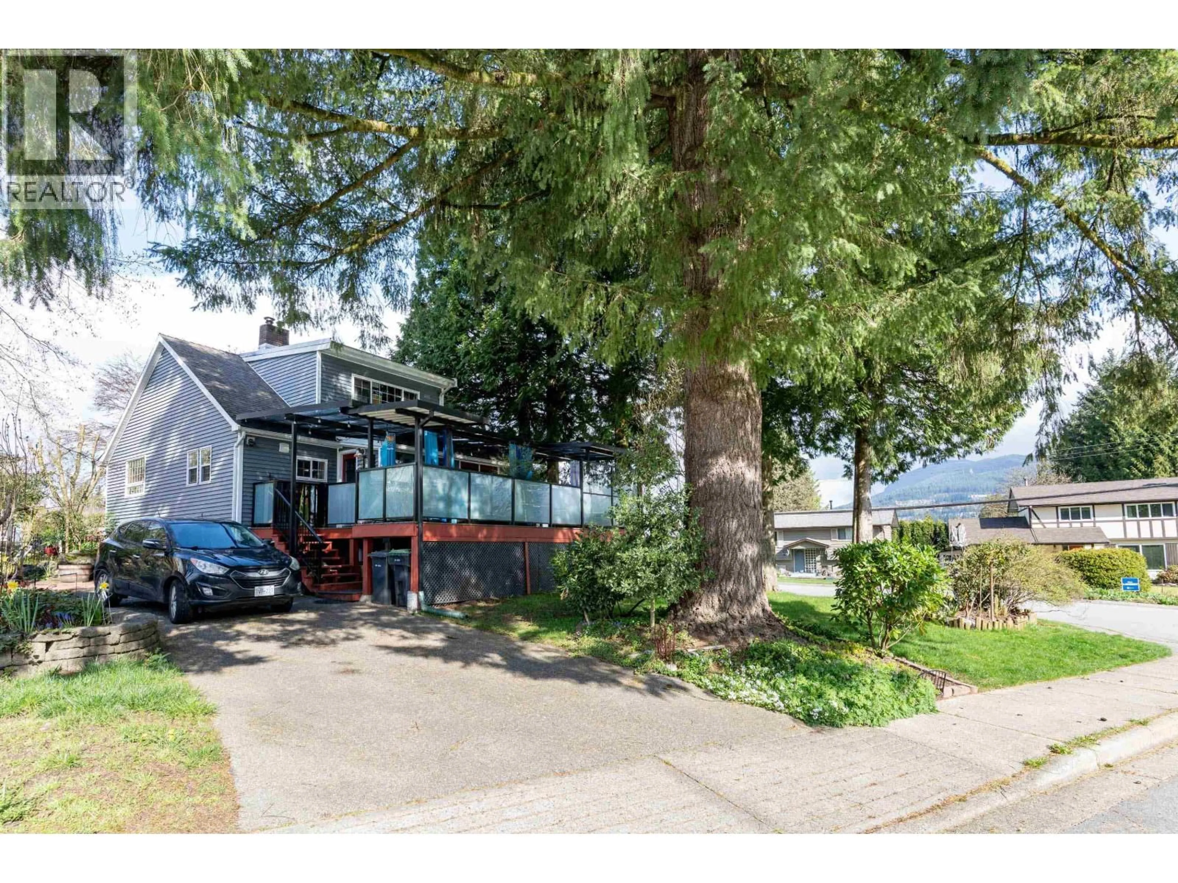 A pic from outside/outdoor area/front of a property/back of a property/a pic from drone, street for 2212 BROOKMOUNT AVENUE, Coquitlam British Columbia V3J6V5