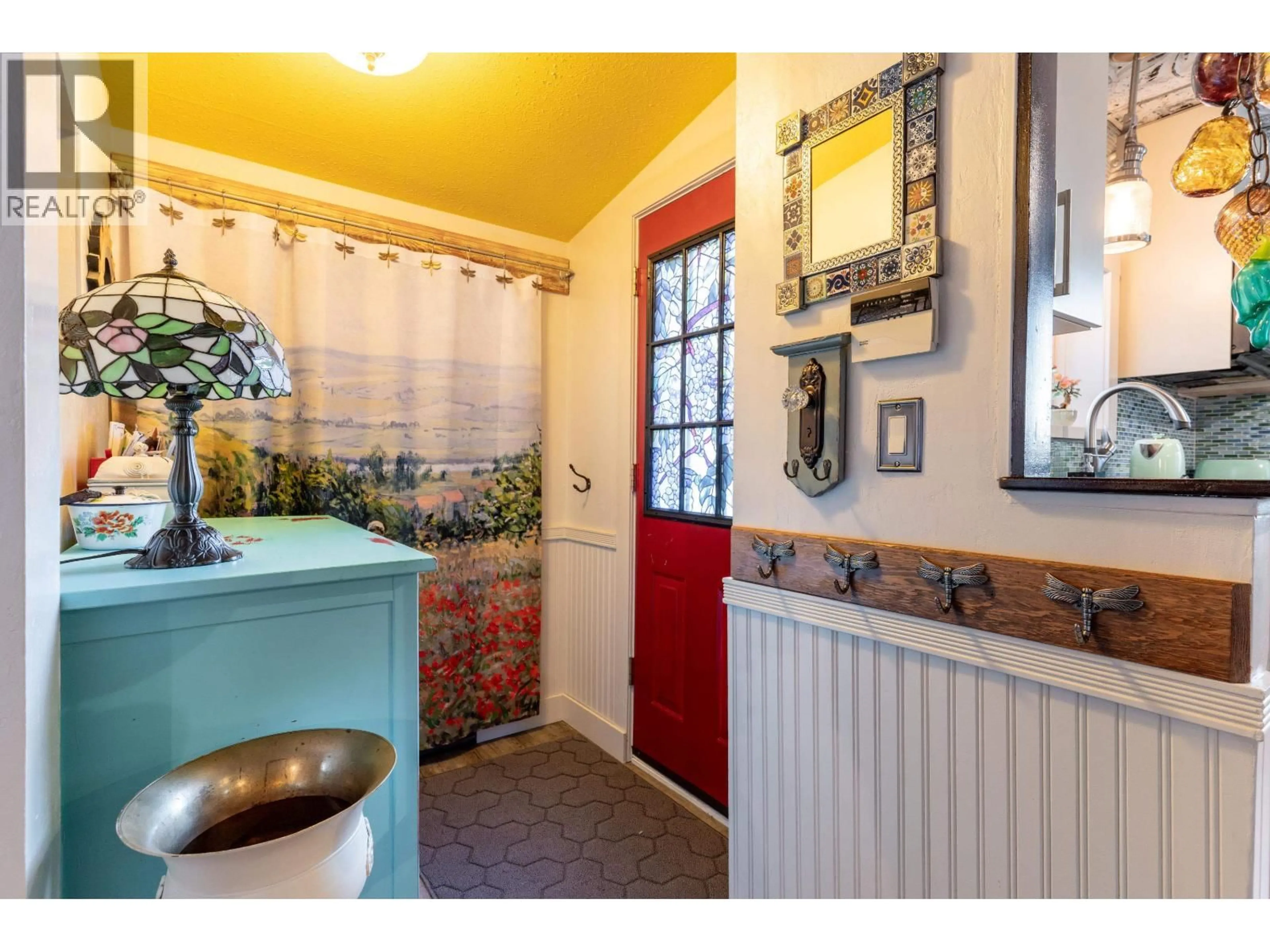 Indoor entryway for 2212 BROOKMOUNT AVENUE, Coquitlam British Columbia V3J6V5