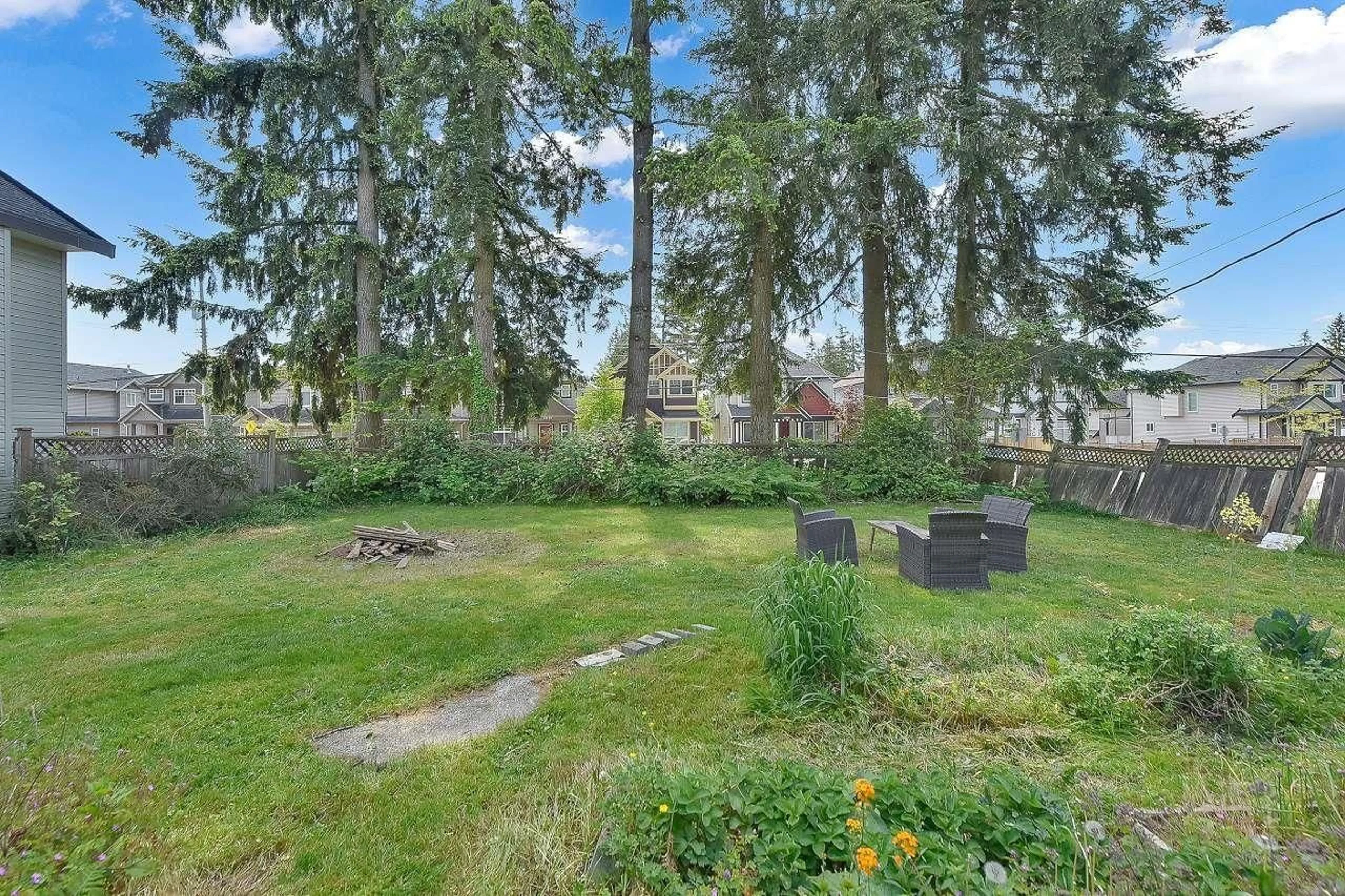 Patio, unknown for 12835 60, Surrey British Columbia V3X2C2