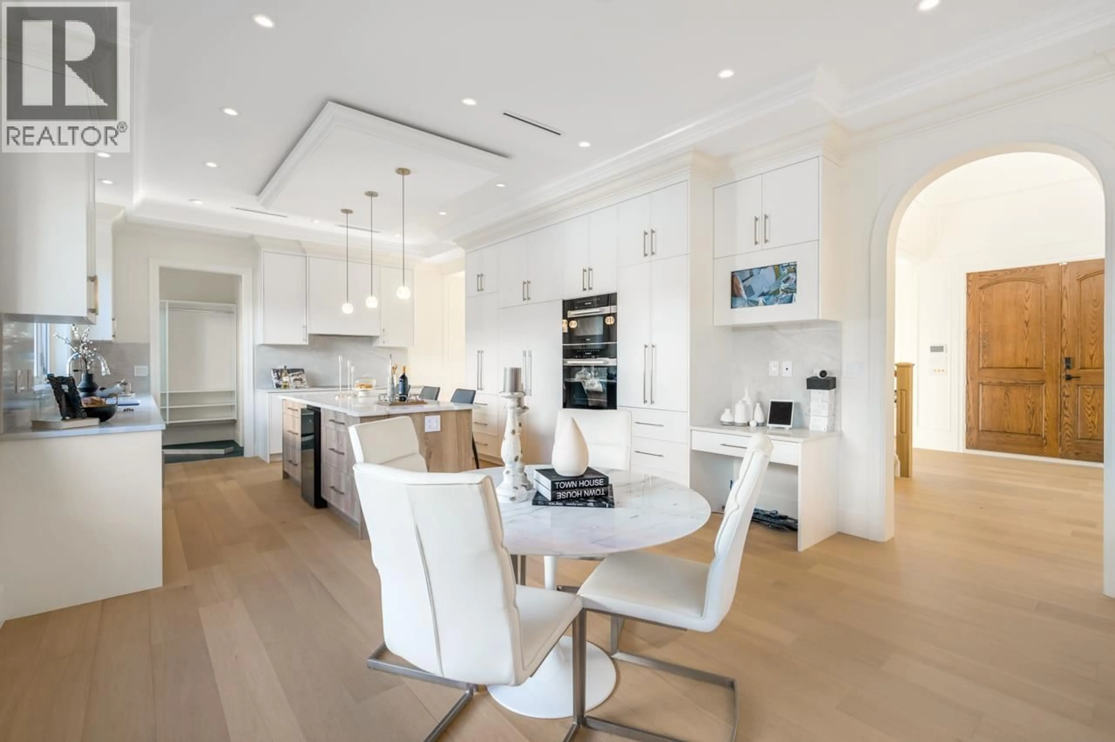 Unknown for 6173 AUBREY STREET, Burnaby British Columbia V5B2C9