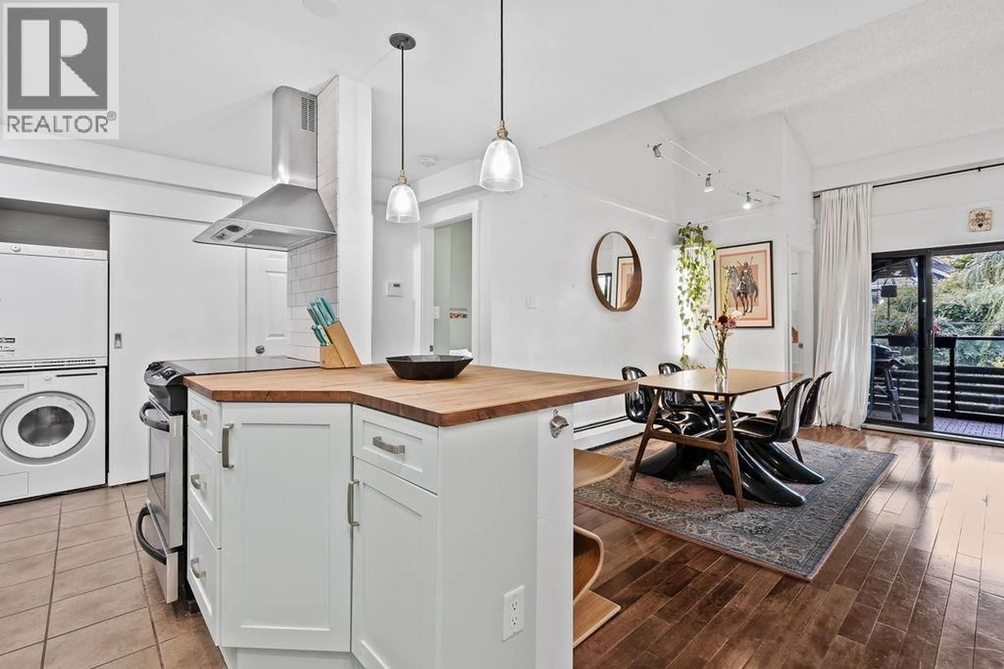 Open concept kitchen, unknown for 310 - 1549 KITCHENER STREET, Vancouver British Columbia V5L2V8