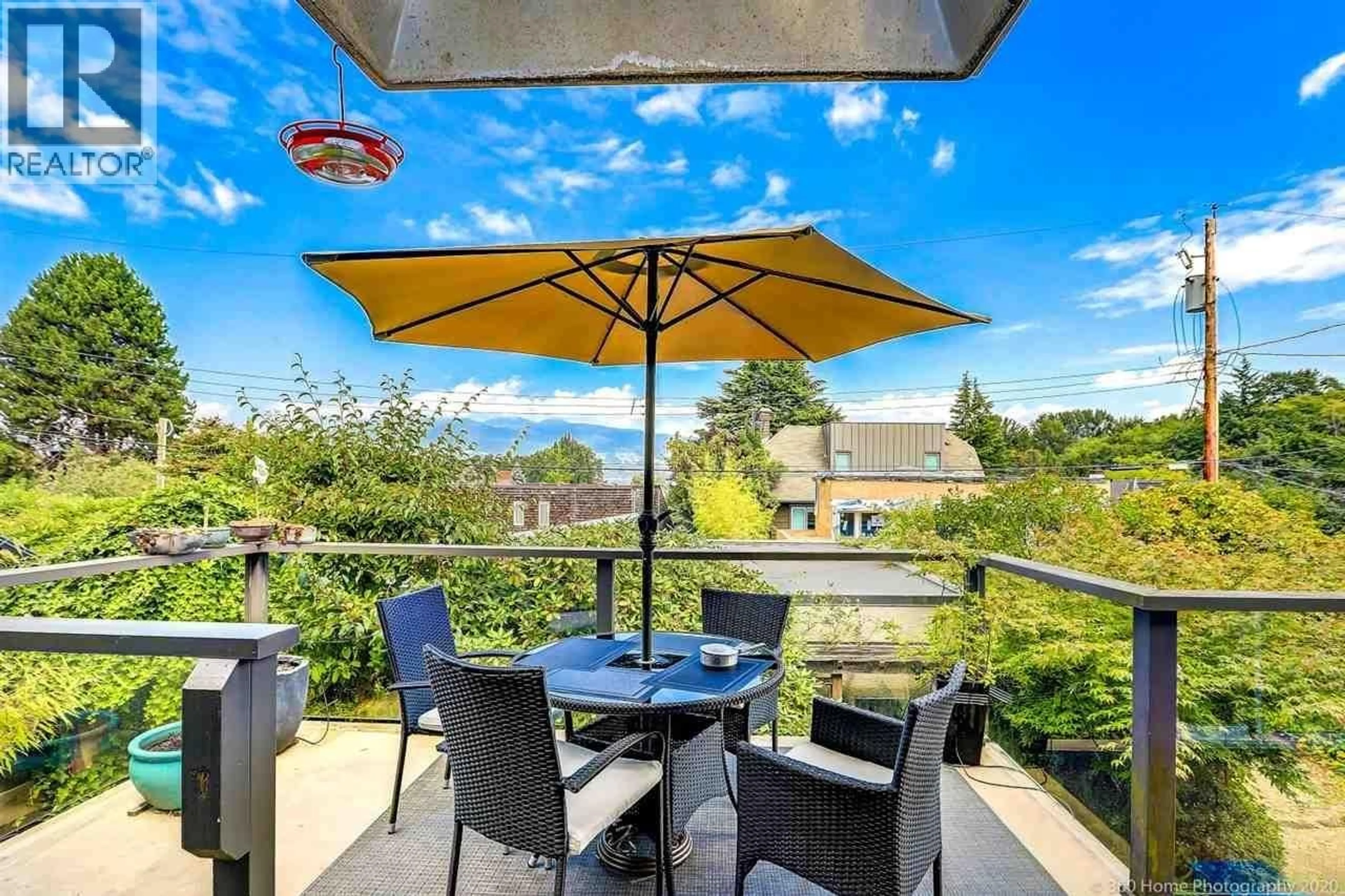Patio, water/lake/river/ocean view for 4333 LOCARNO CRESCENT, Vancouver British Columbia V6R1G2