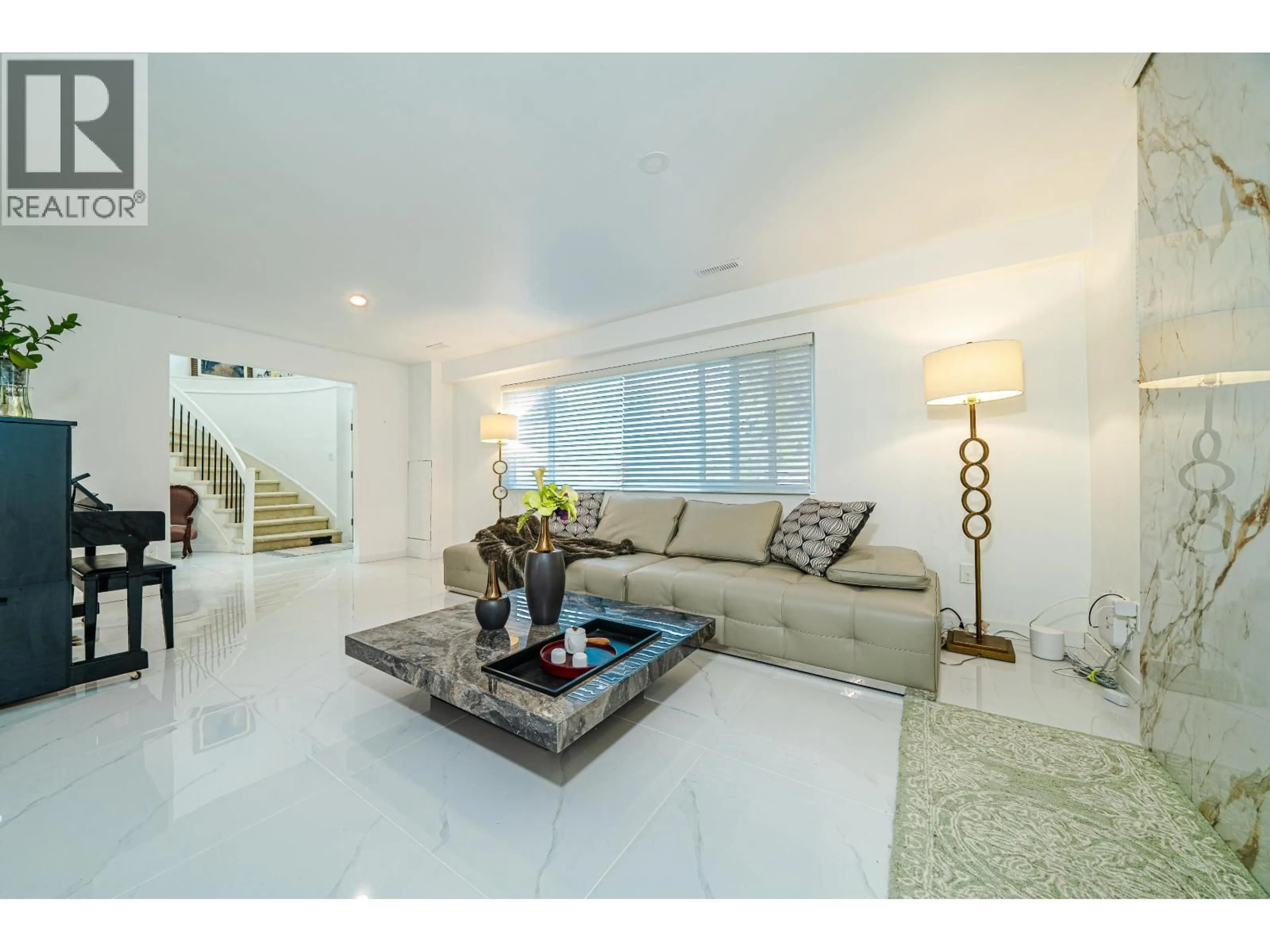 Living room with furniture, unknown for 5180 CHETWYND AVENUE, Richmond British Columbia V7C4L2