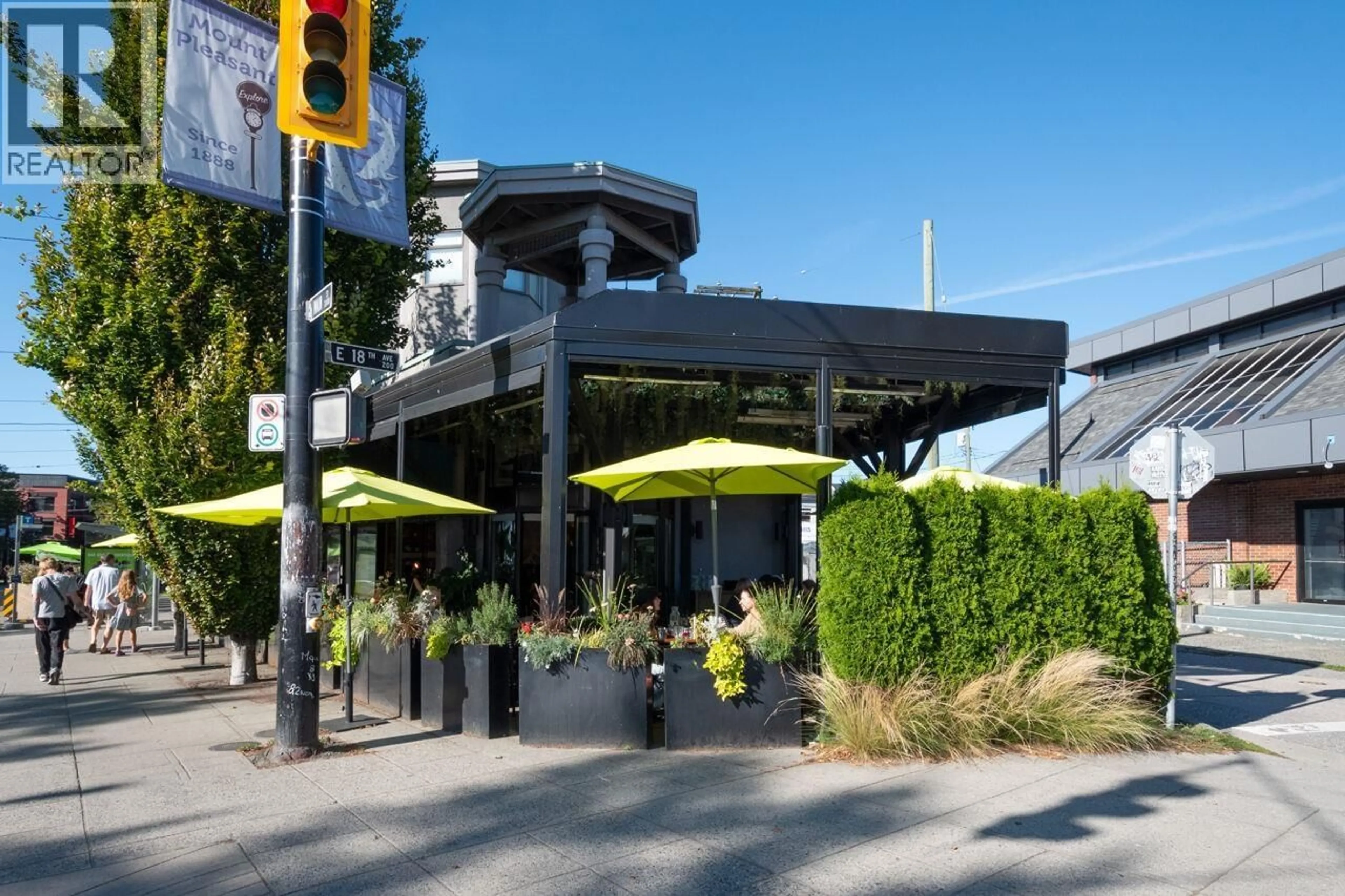 Patio, street for 203 - 3368 MAIN STREET, Vancouver British Columbia V5V3M7