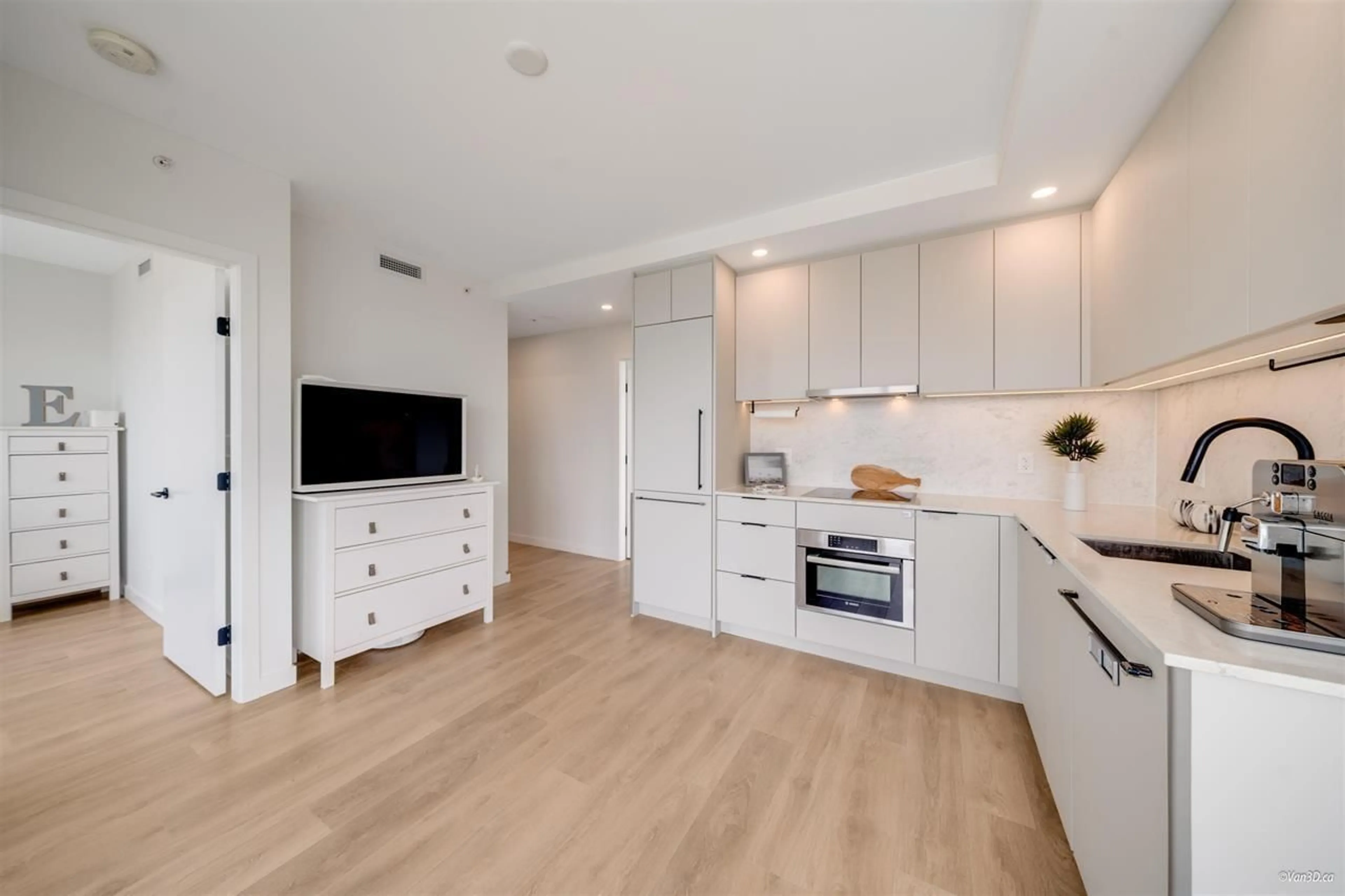 Open concept kitchen, unknown for 2211 - 13685 102, Surrey British Columbia V3T0S2