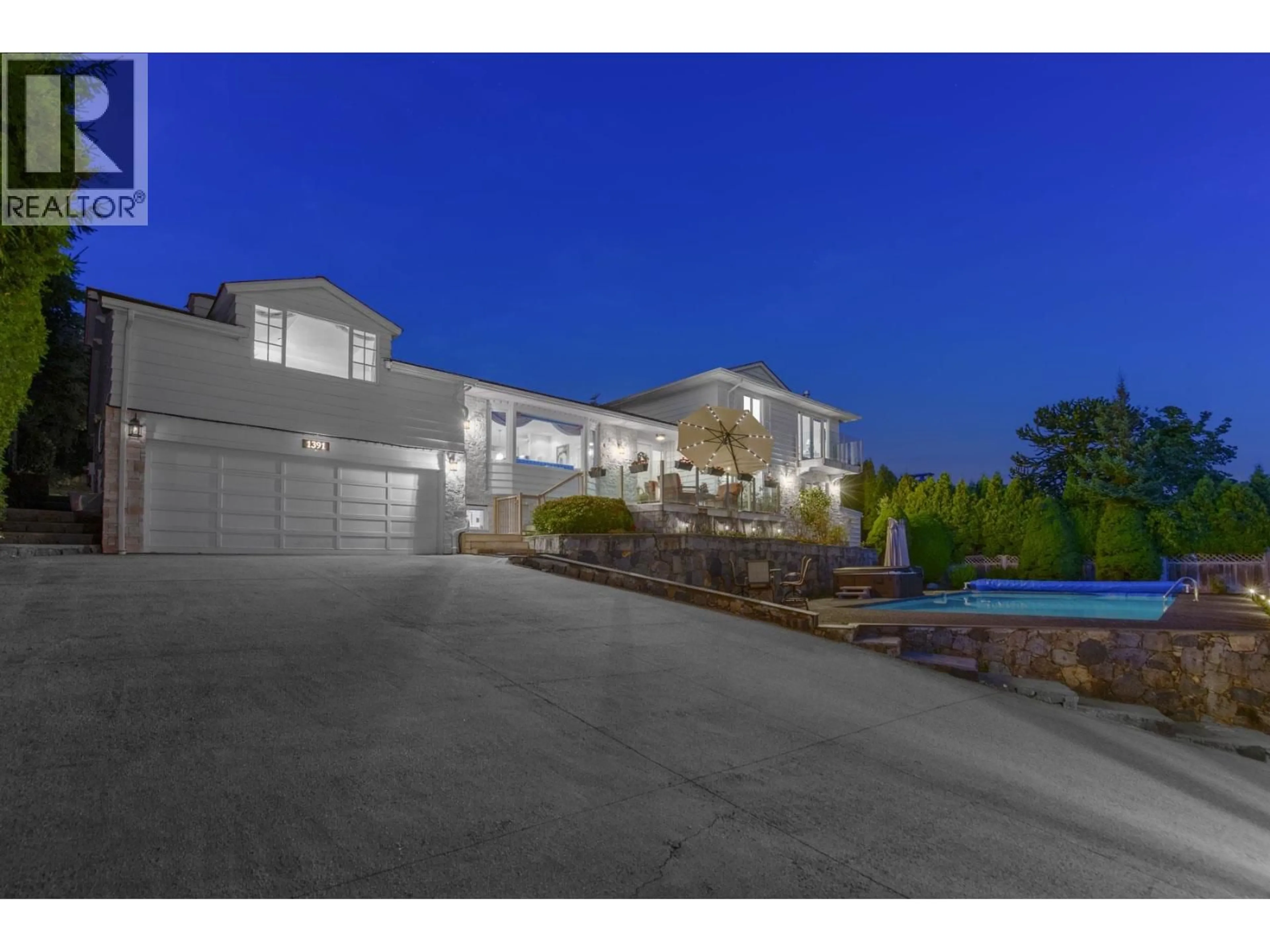 A pic from outside/outdoor area/front of a property/back of a property/a pic from drone, street for 1391 CHARTWELL DRIVE, West Vancouver British Columbia V7S2R6