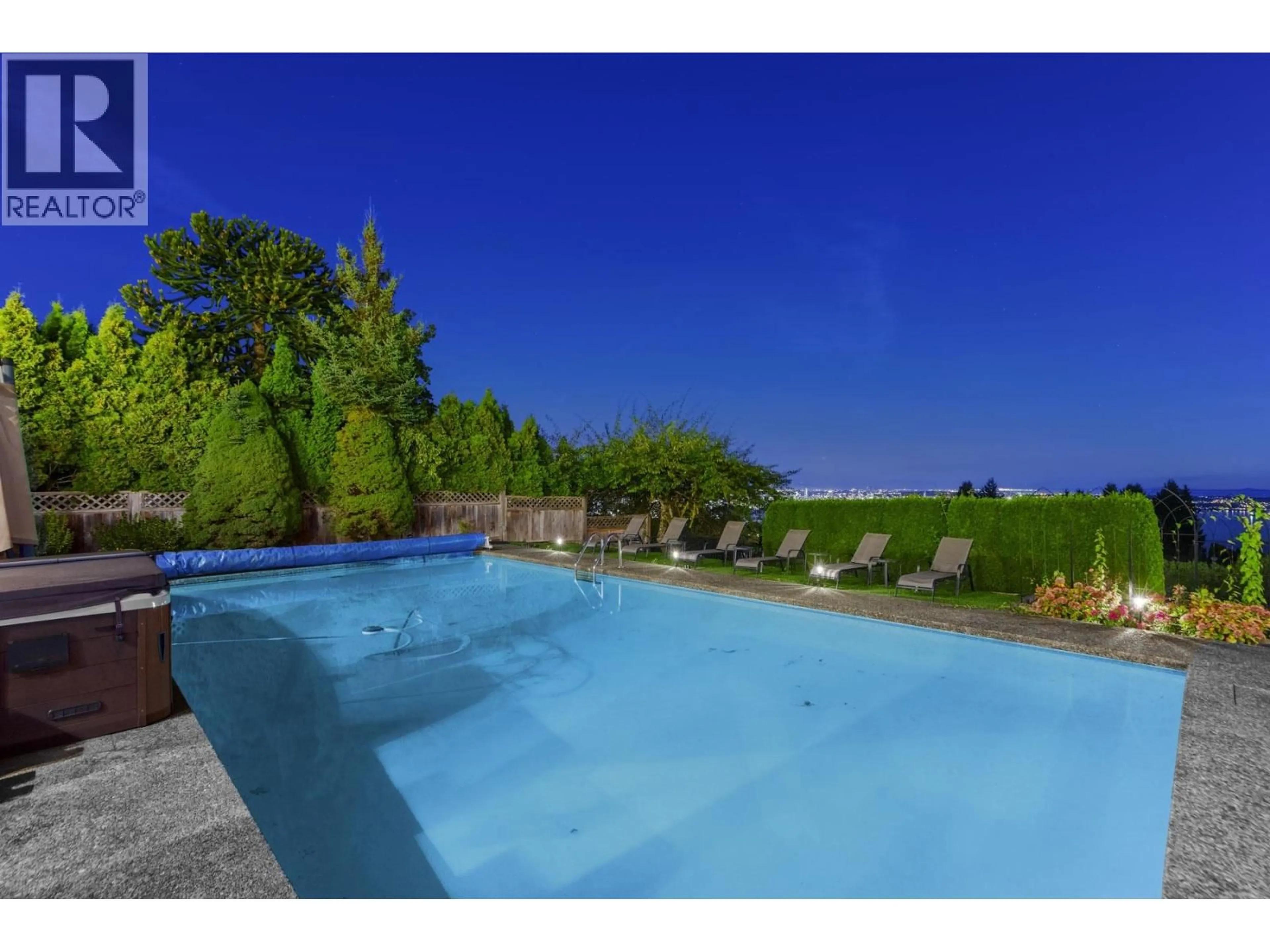 Pool for 1391 CHARTWELL DRIVE, West Vancouver British Columbia V7S2R6