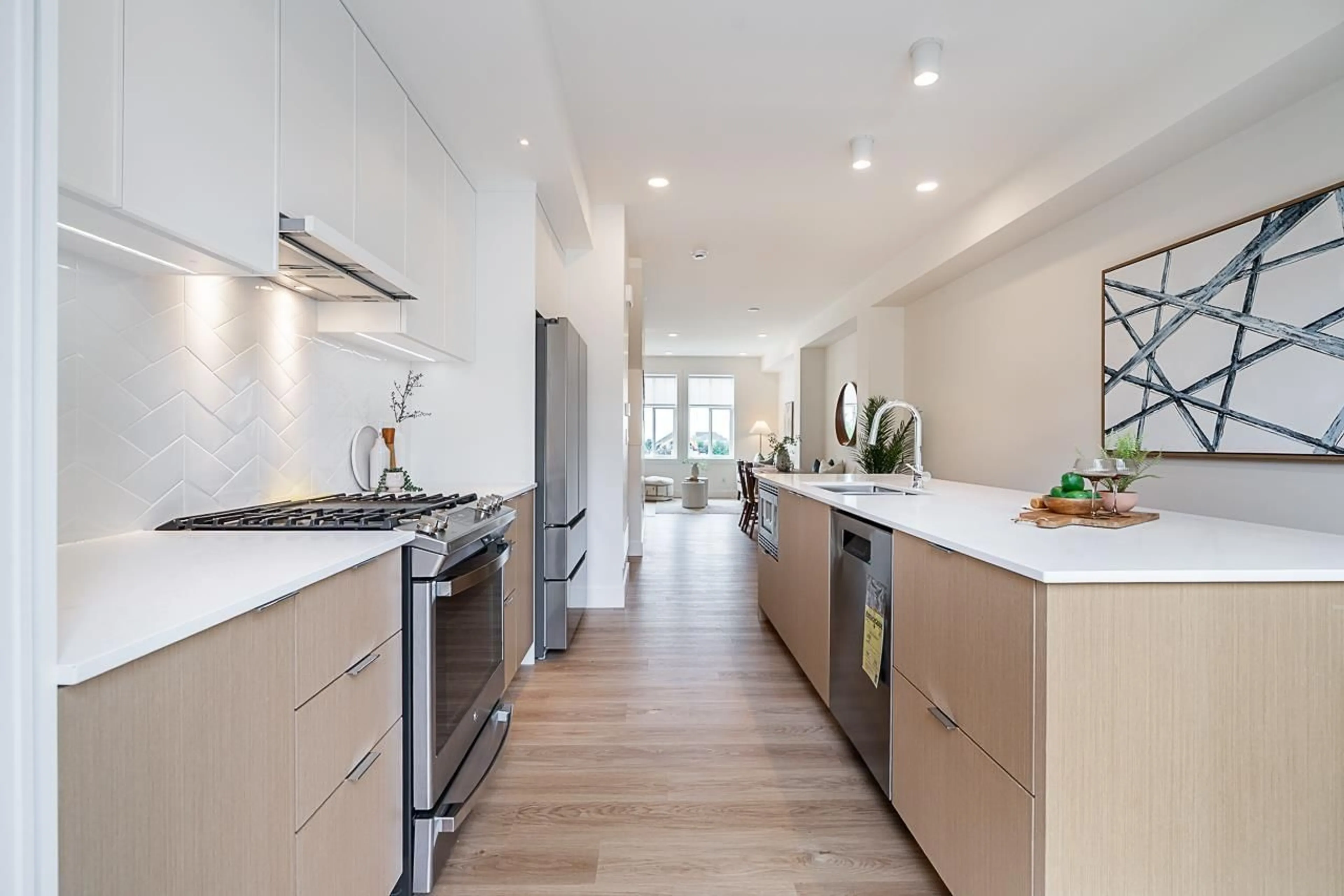Open concept kitchen, unknown for 183 - 2350 165, Surrey British Columbia H0H0H0