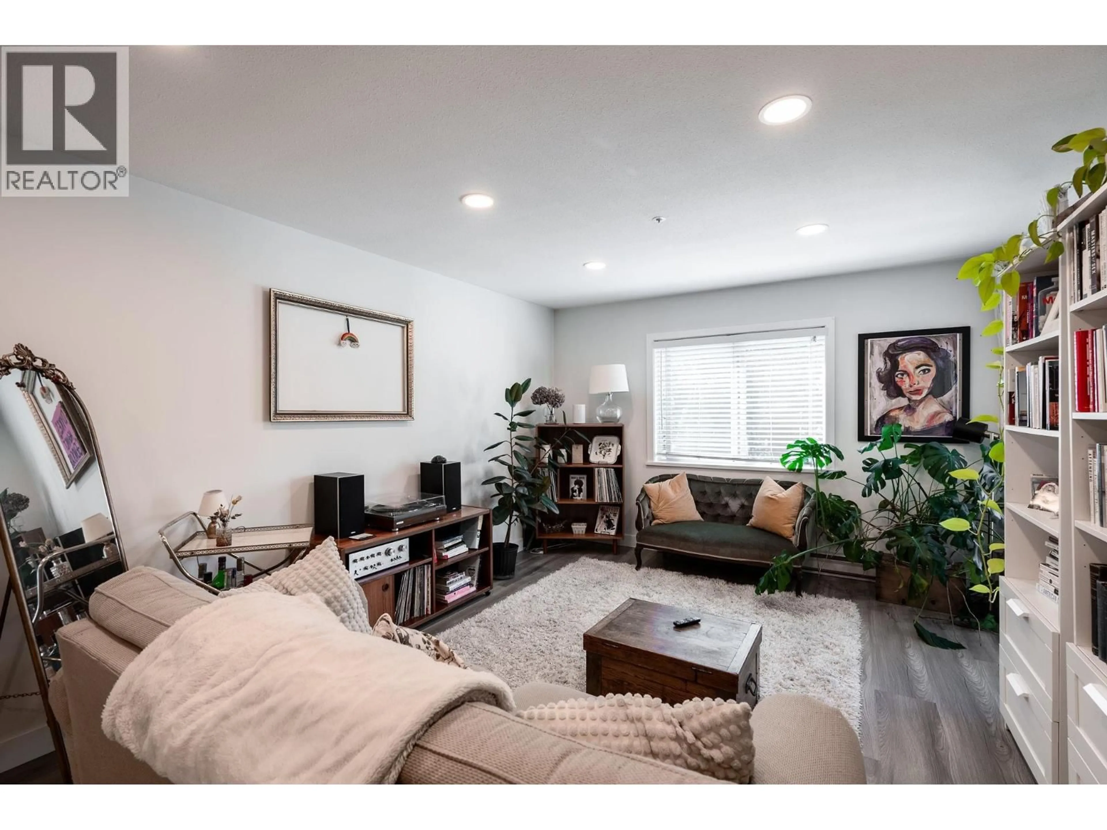 Living room with furniture, unknown for 203 - 1615 FRANCES STREET, Vancouver British Columbia V5L1Z3