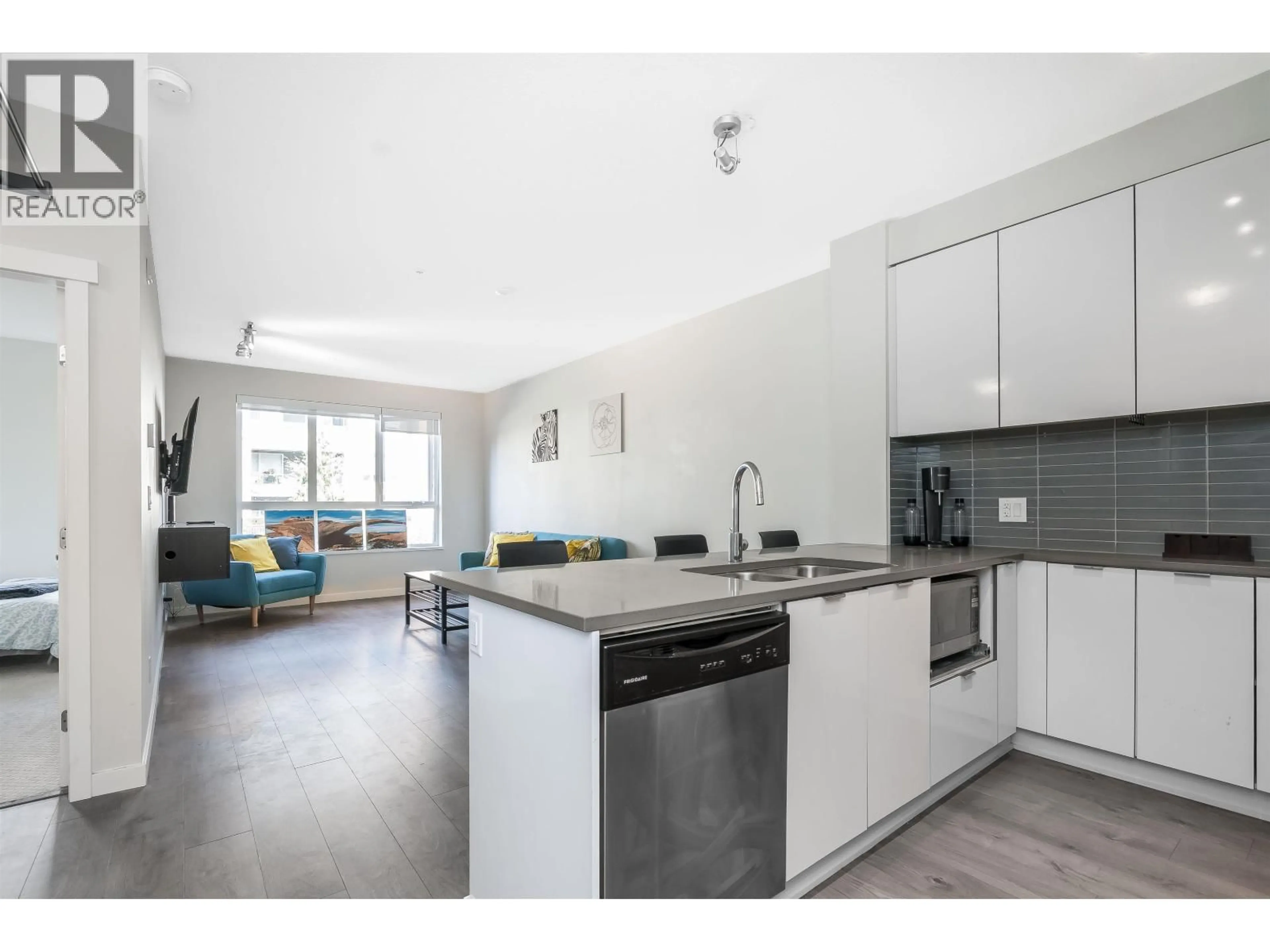 Open concept kitchen, unknown for 403 - 9877 UNIVERSITY CRESCENT, Burnaby British Columbia V5A0E5
