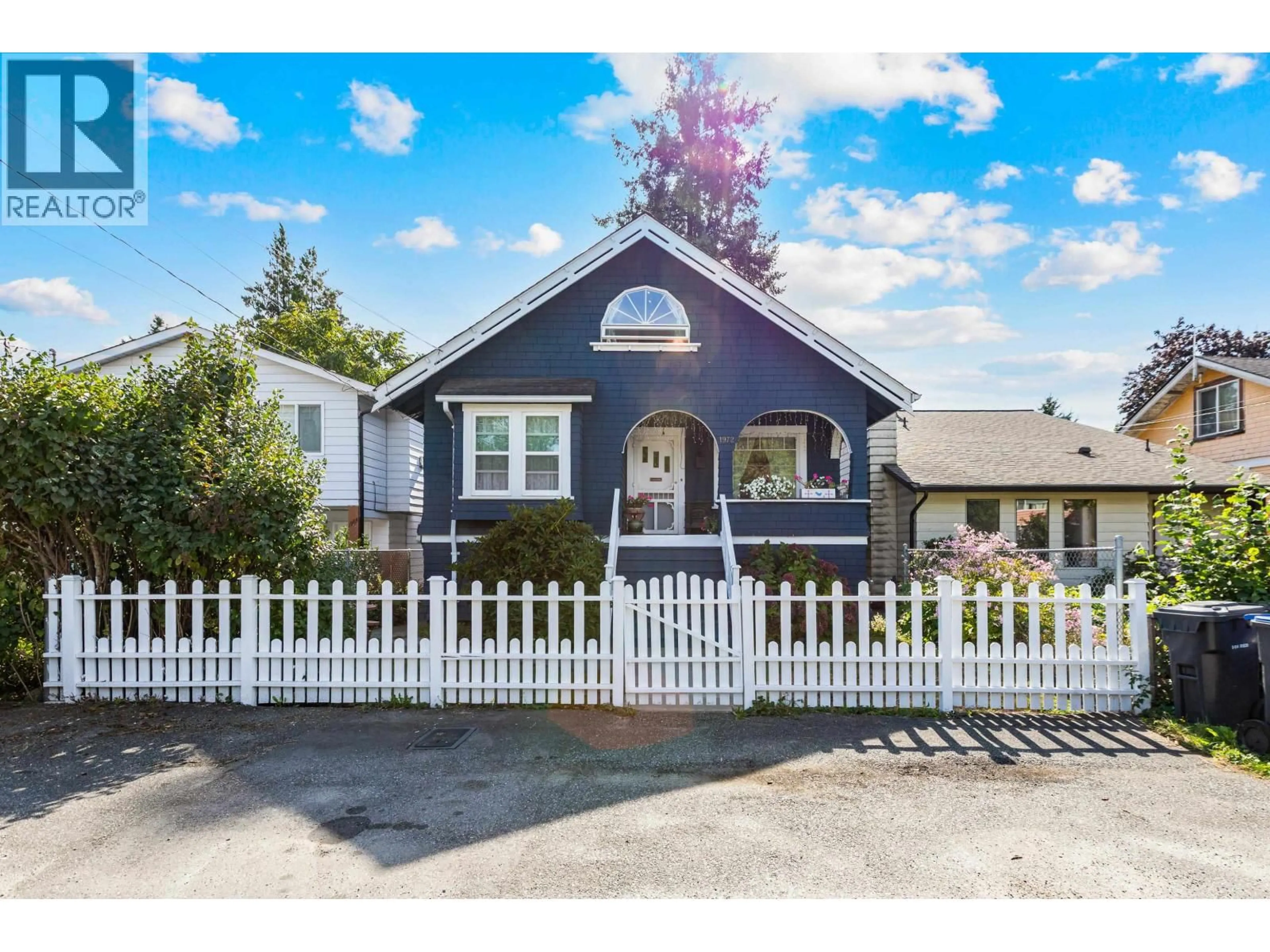 Home with vinyl exterior material, street for 1972 FRASER AVENUE, Port Coquitlam British Columbia V3B1N3