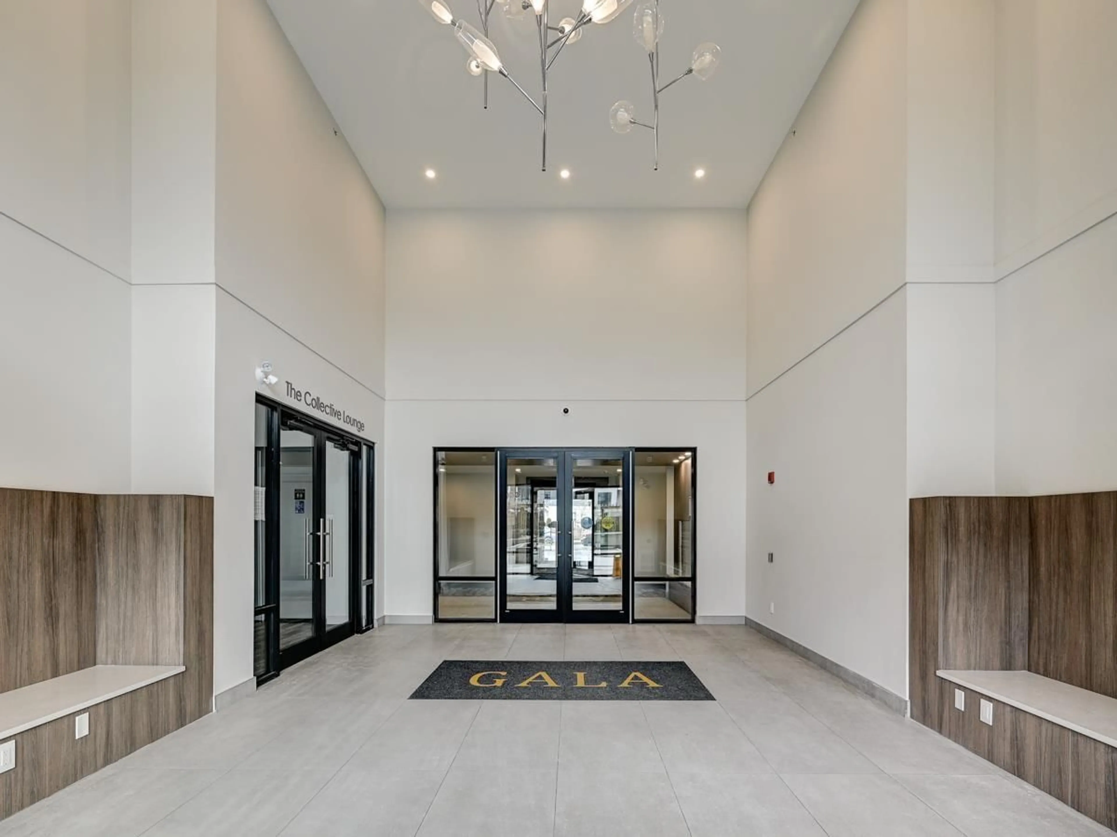 Indoor foyer for 203 - 20356 72B, Langley British Columbia V2Y4J9