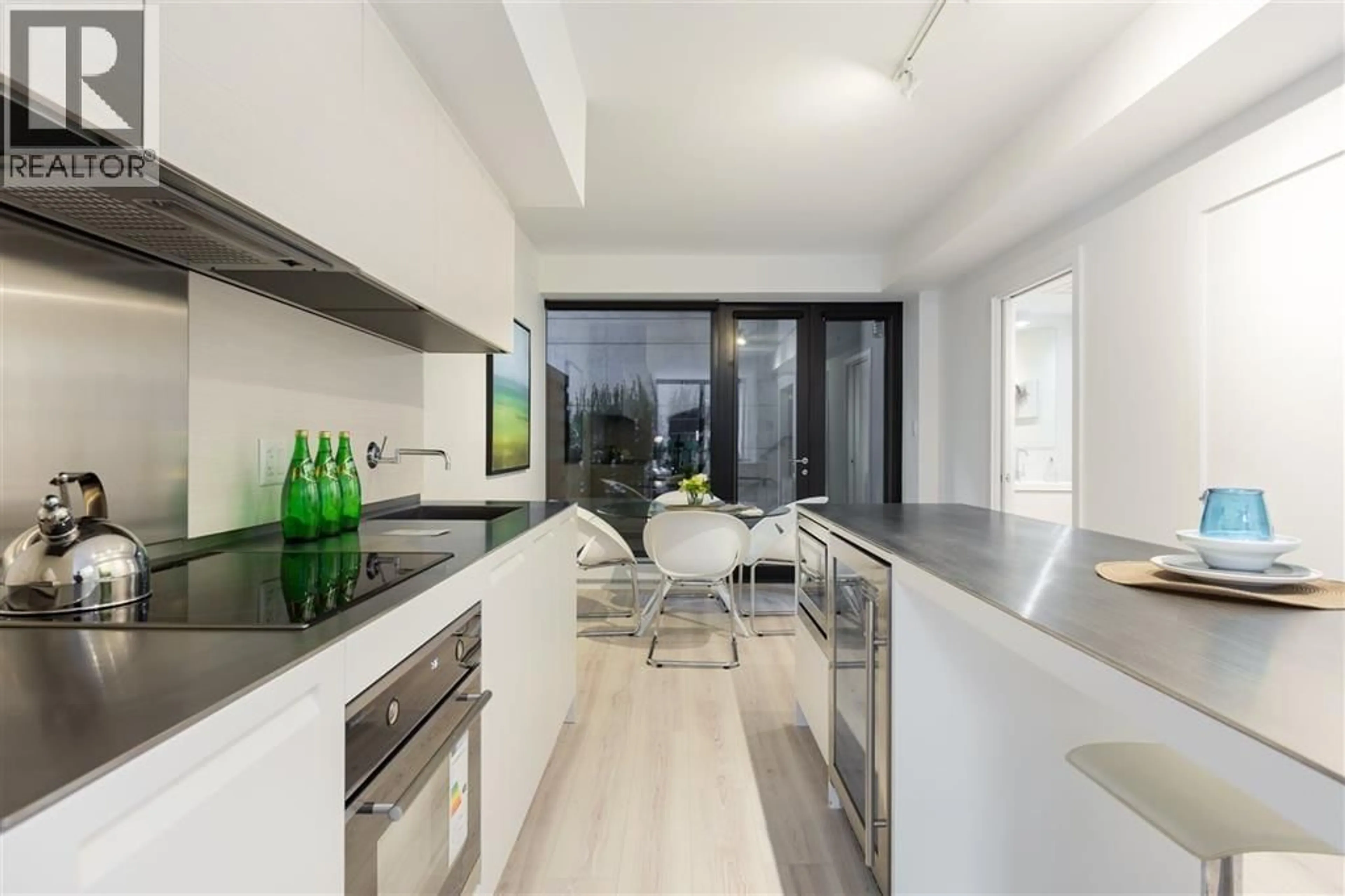 Contemporary kitchen, ceramic/tile floor for 1135 HORNBY STREET, Vancouver British Columbia V6Z1W1