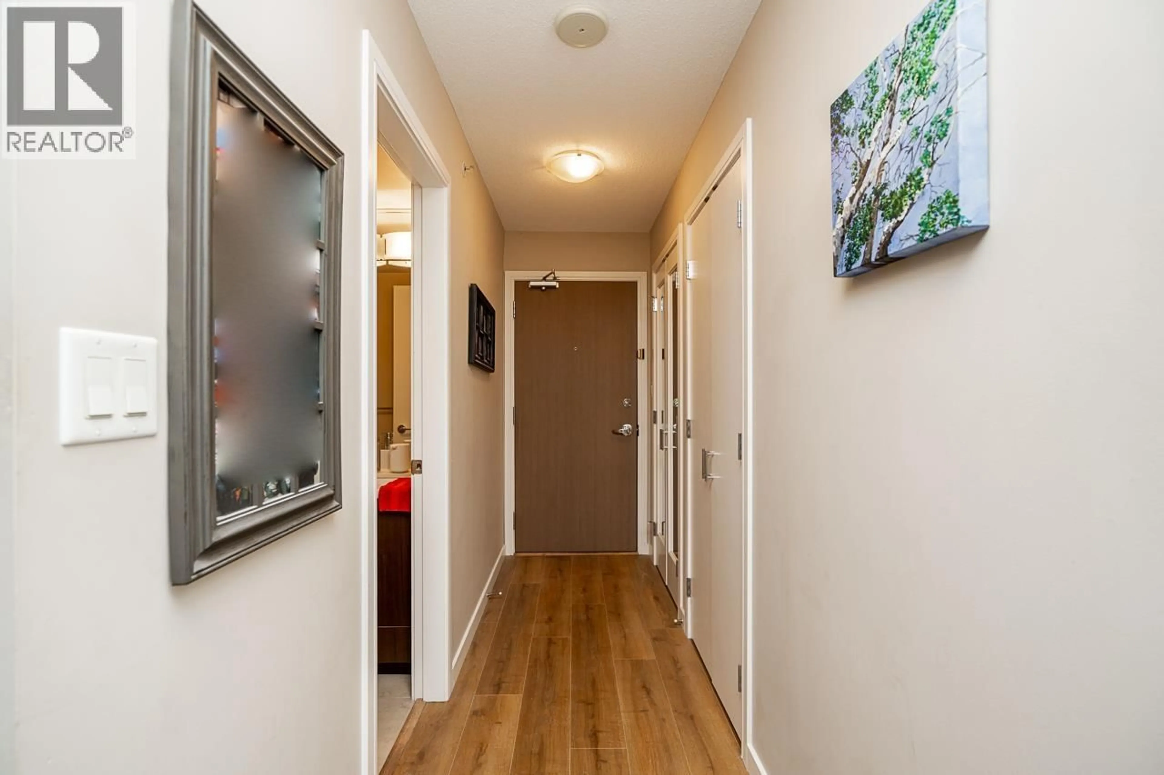 Indoor entryway for 306 - 4400 BUCHANAN STREET, Burnaby British Columbia V5C0E3