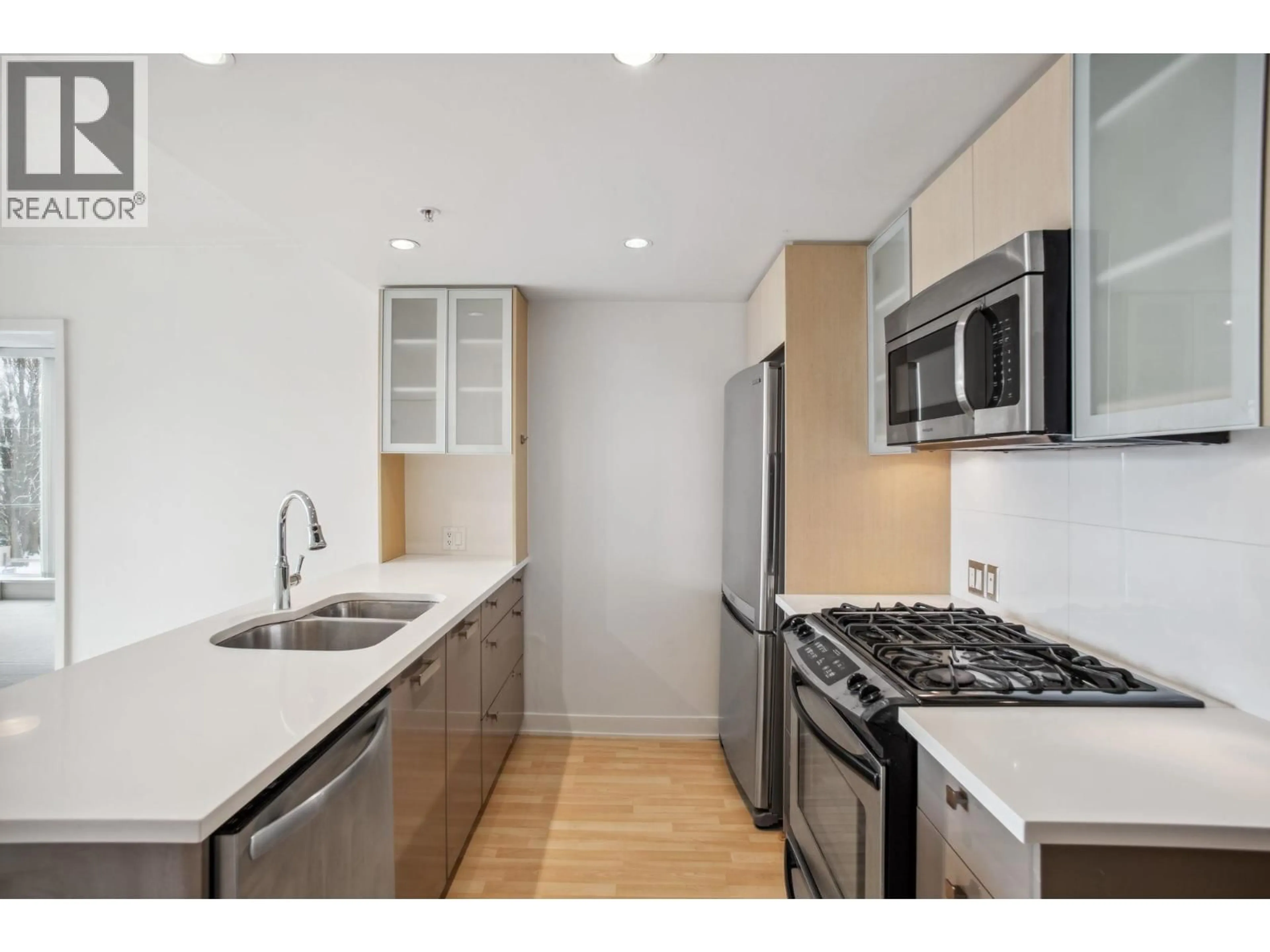 Standard kitchen, unknown for 306 - 7080 NO. 3 ROAD, Richmond British Columbia V6Y0B5