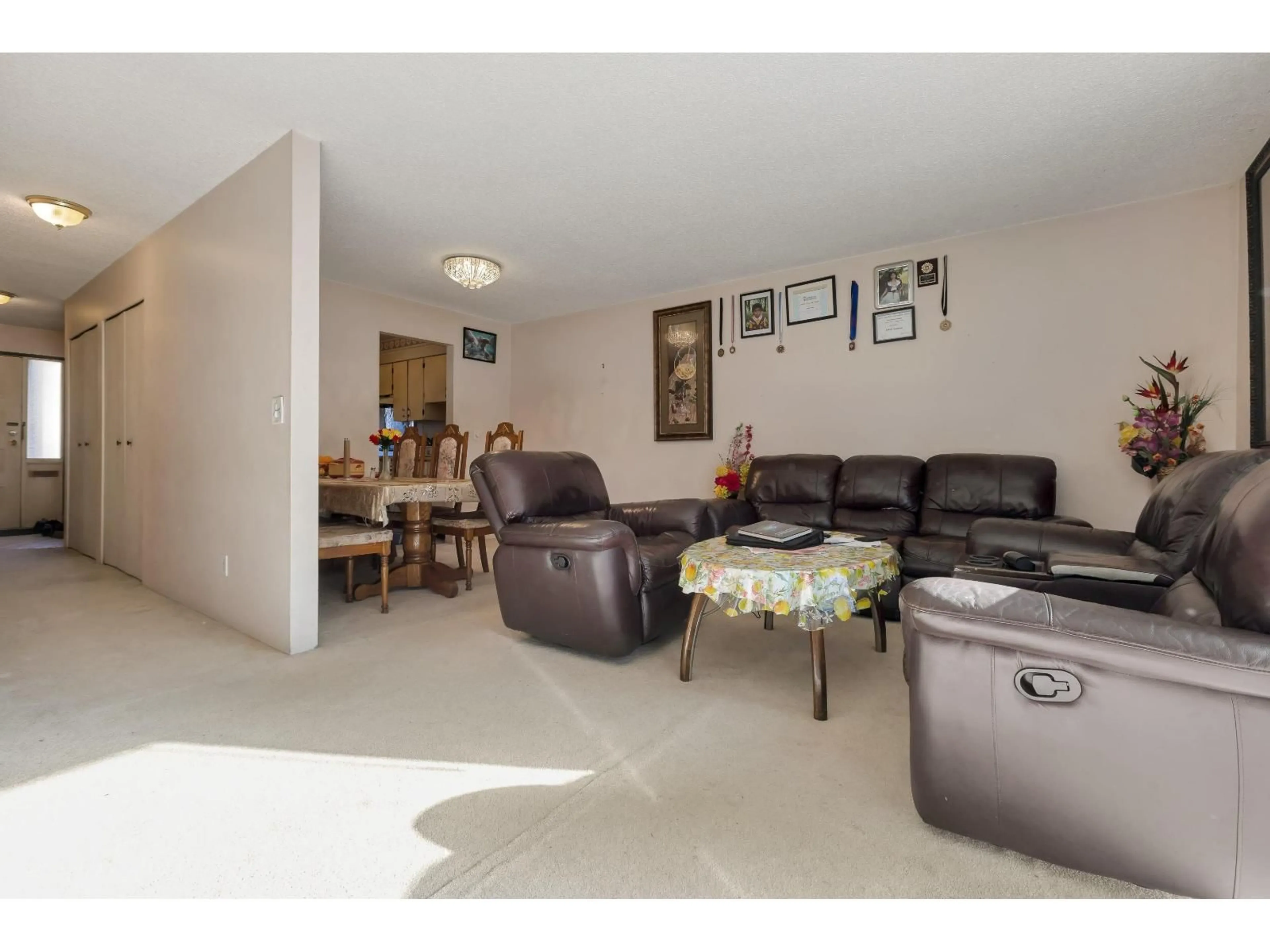 Living room with furniture, unknown for 105 - 9473 PRINCE CHARLES, Surrey British Columbia V3V7G1
