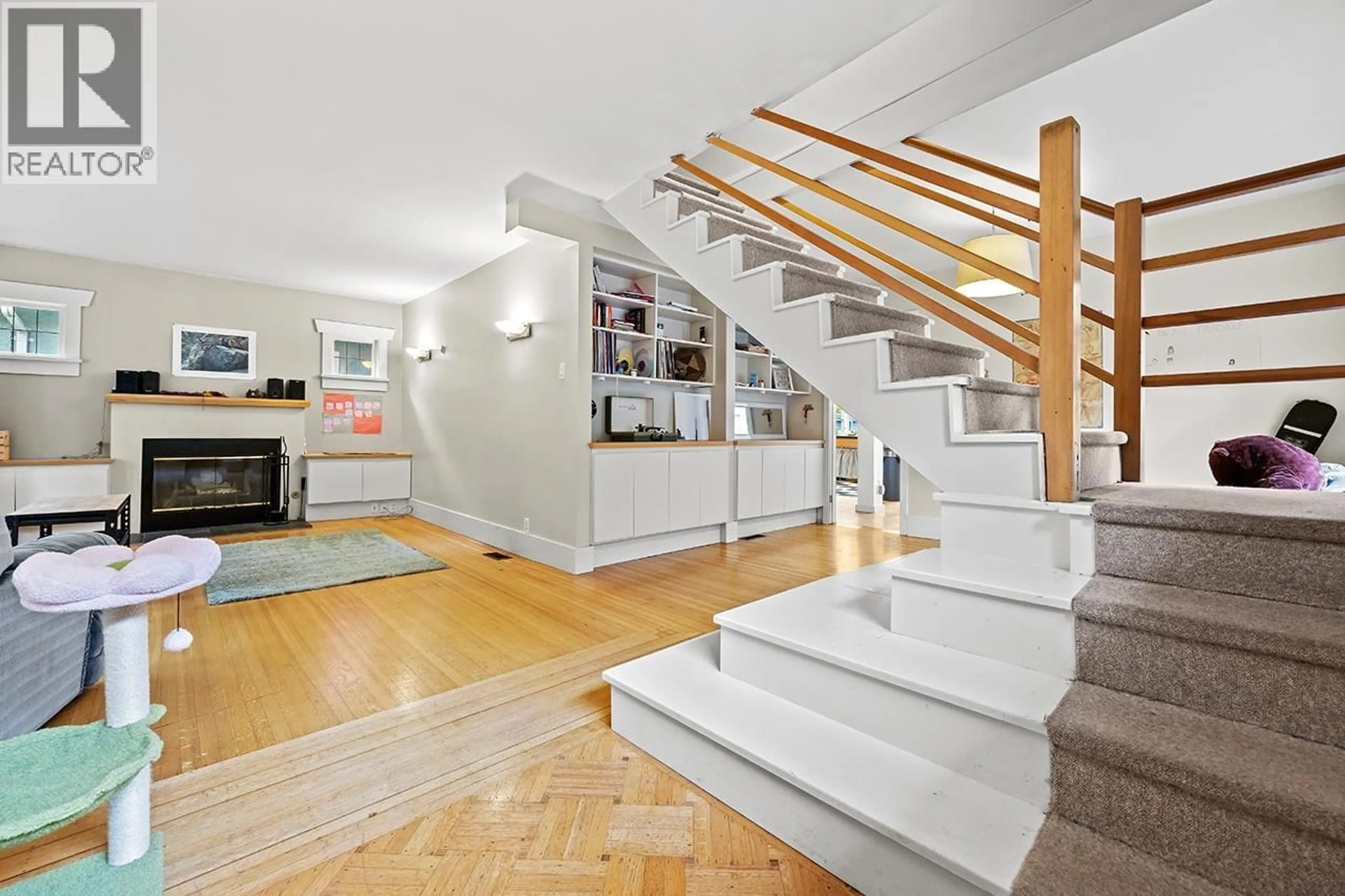 Unknown for 3825 31ST AVENUE, Vancouver British Columbia V6S1Y2
