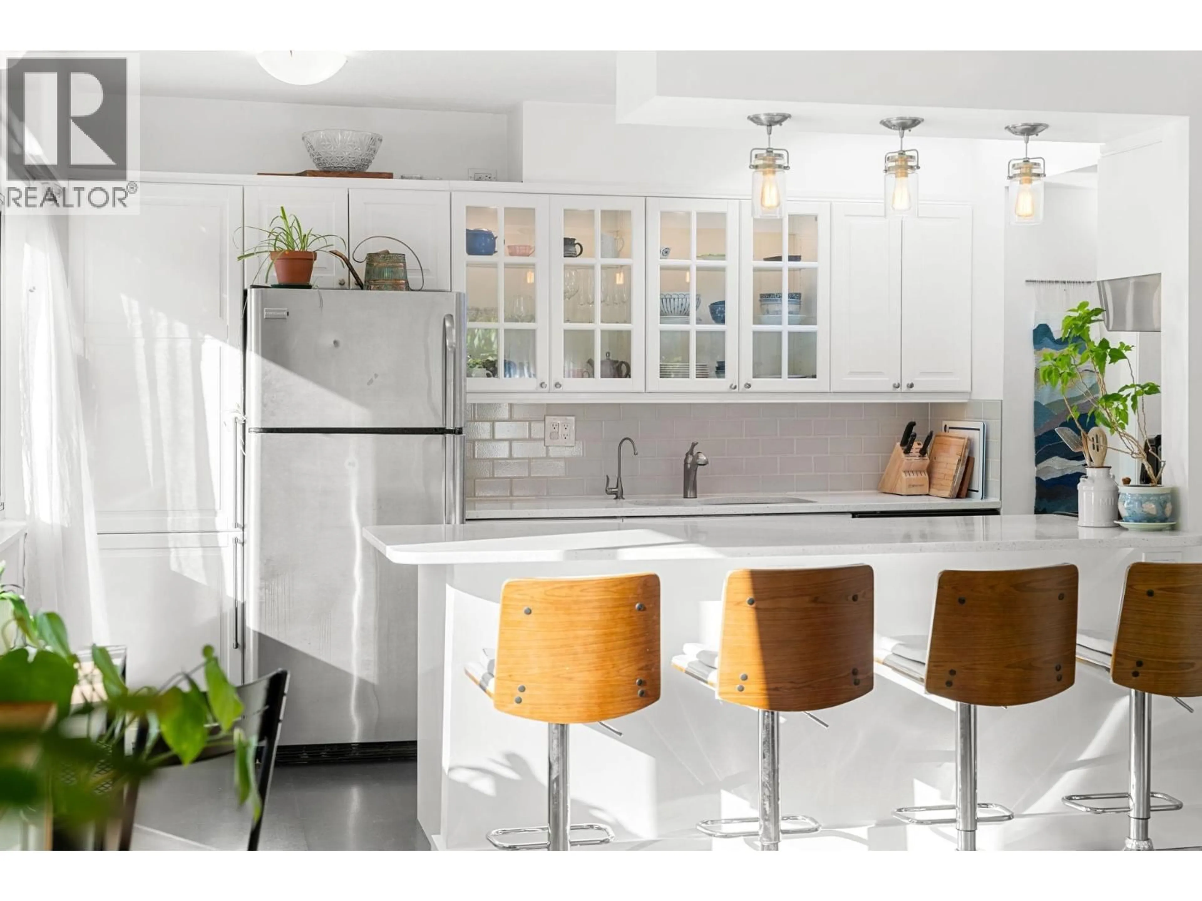 Contemporary kitchen, ceramic/tile floor for 301 - 3680 OAK STREET, Vancouver British Columbia V6H2M2