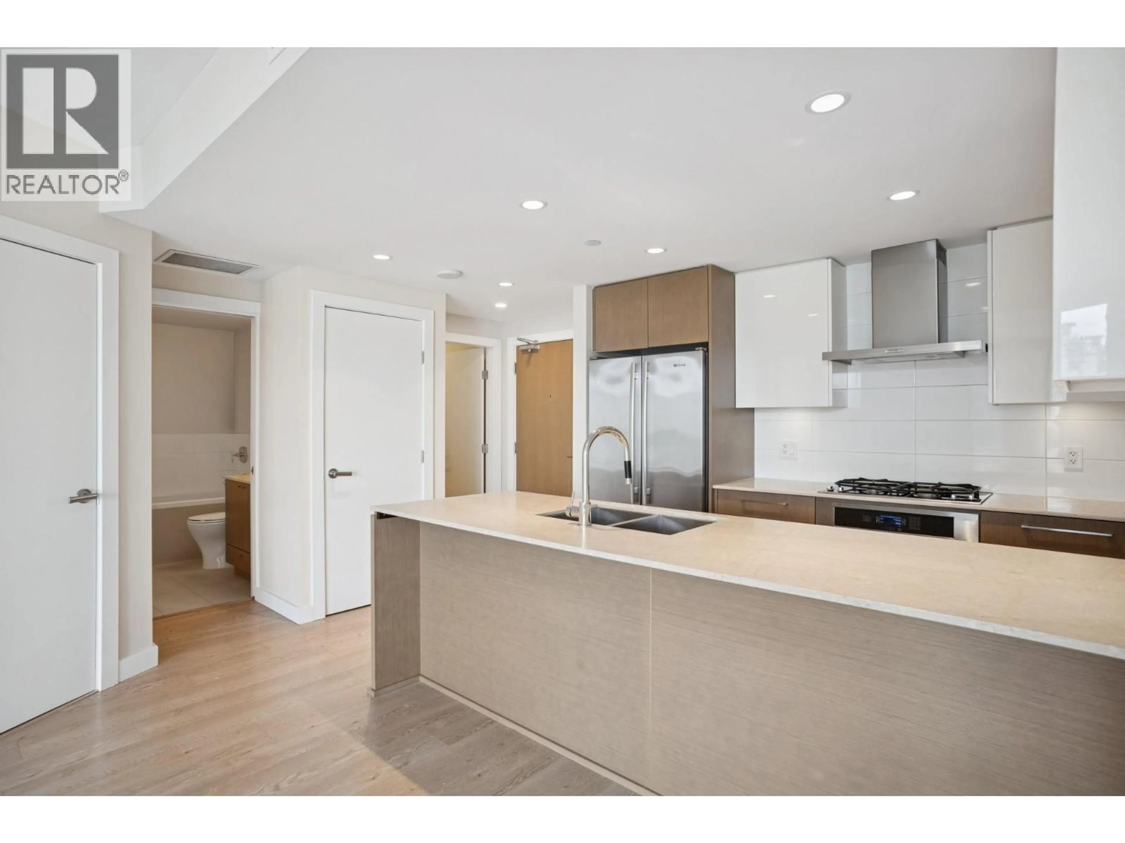 Open concept kitchen, unknown for 1706 - 1618 QUEBEC STREET, Vancouver British Columbia V6A0C5