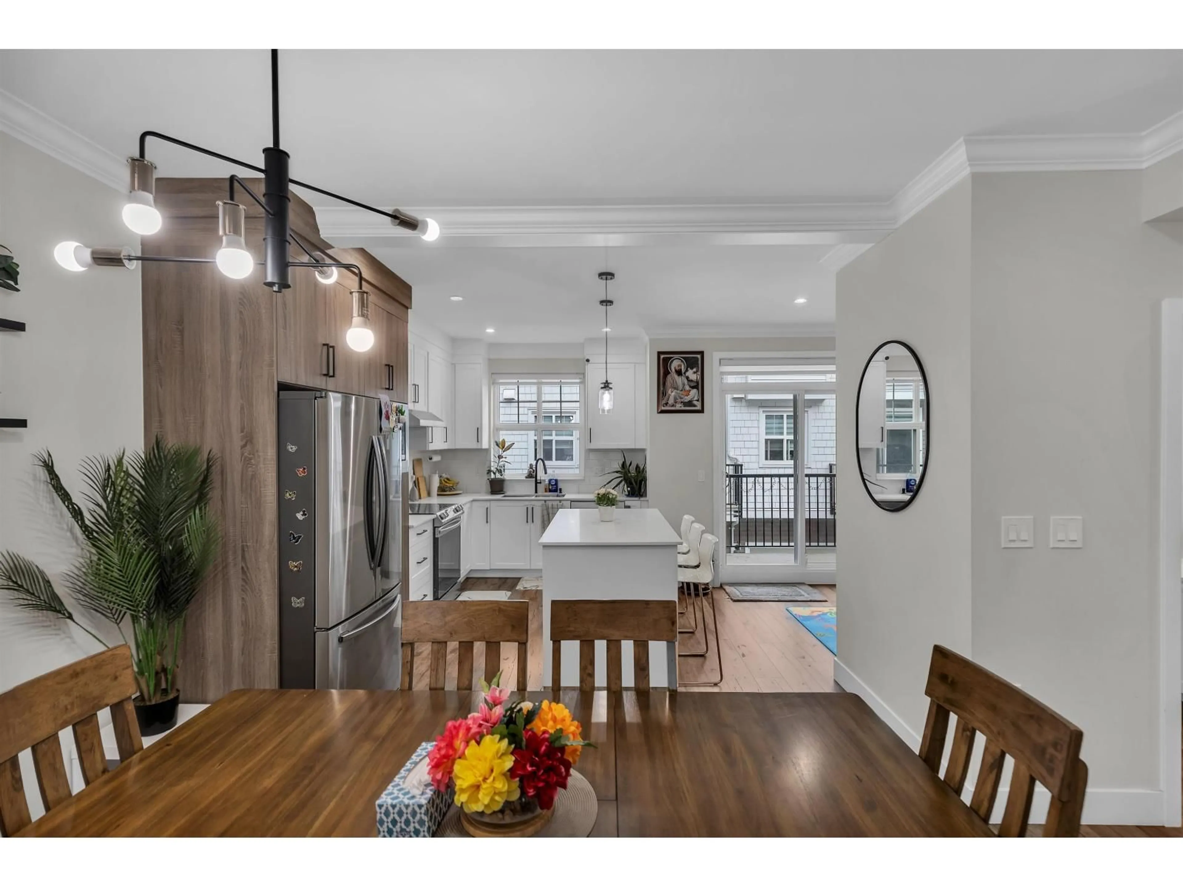 Open concept kitchen, unknown for 11 - 2033 MCKENZIE, Abbotsford British Columbia V2S0M2