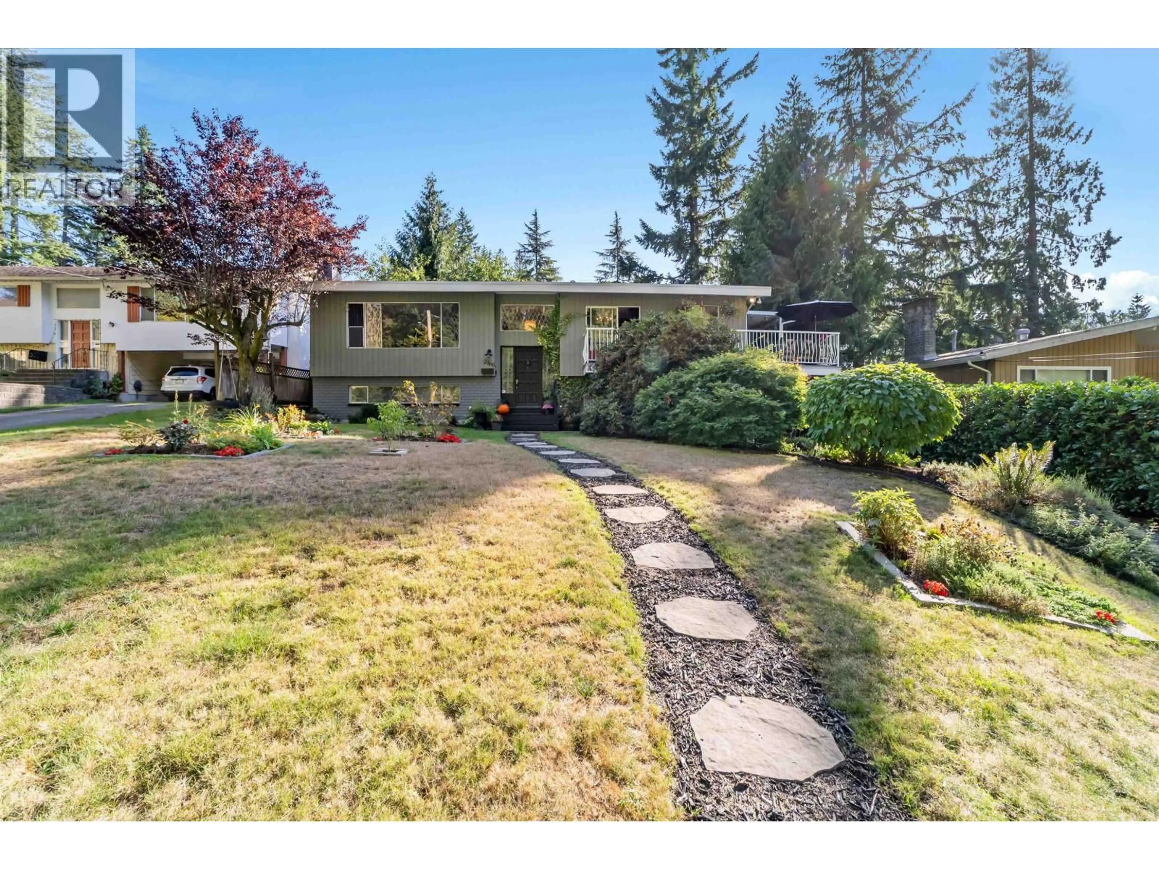 A pic from outside/outdoor area/front of a property/back of a property/a pic from drone, street for 2560 HAVERSLEY AVENUE, Coquitlam British Columbia V3J1W5