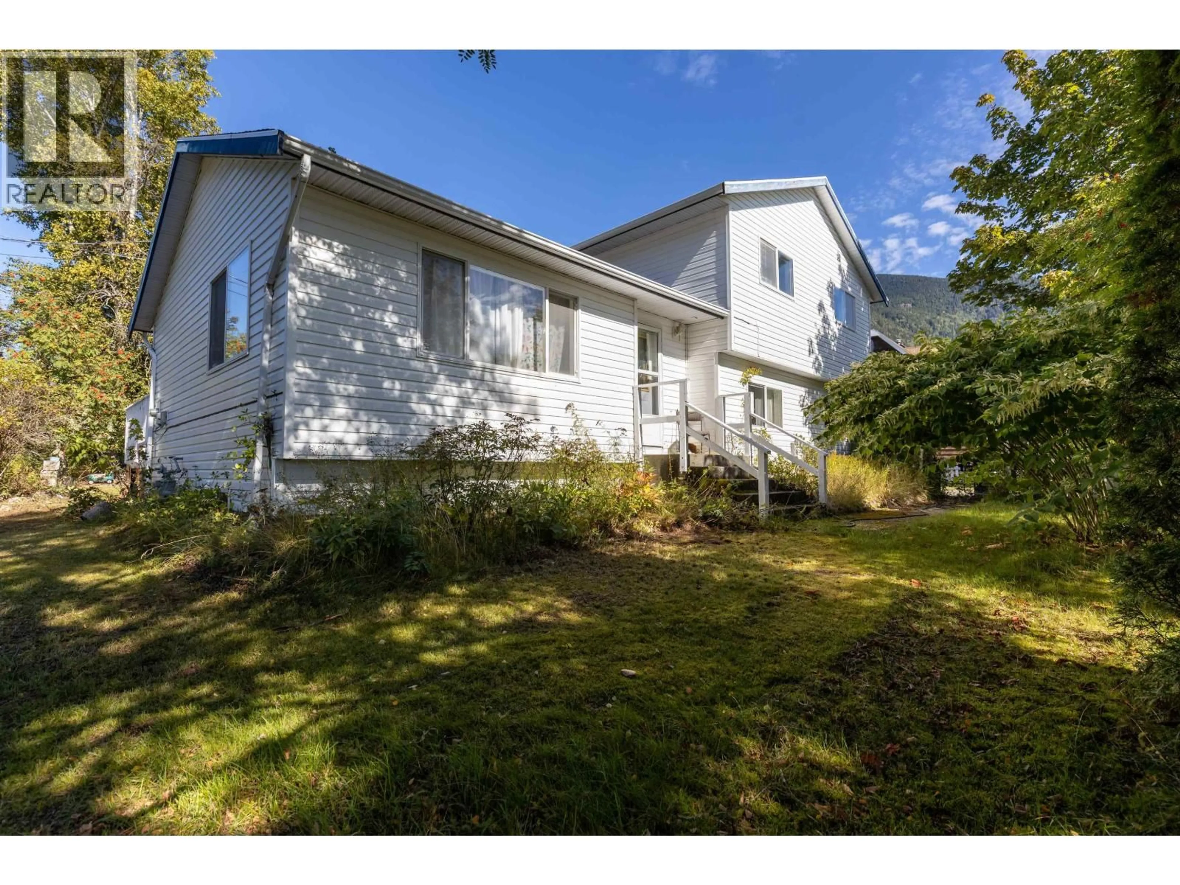 A pic from outside/outdoor area/front of a property/back of a property/a pic from drone, unknown for 3566 NEWELL AVENUE, Terrace British Columbia V8G5A6