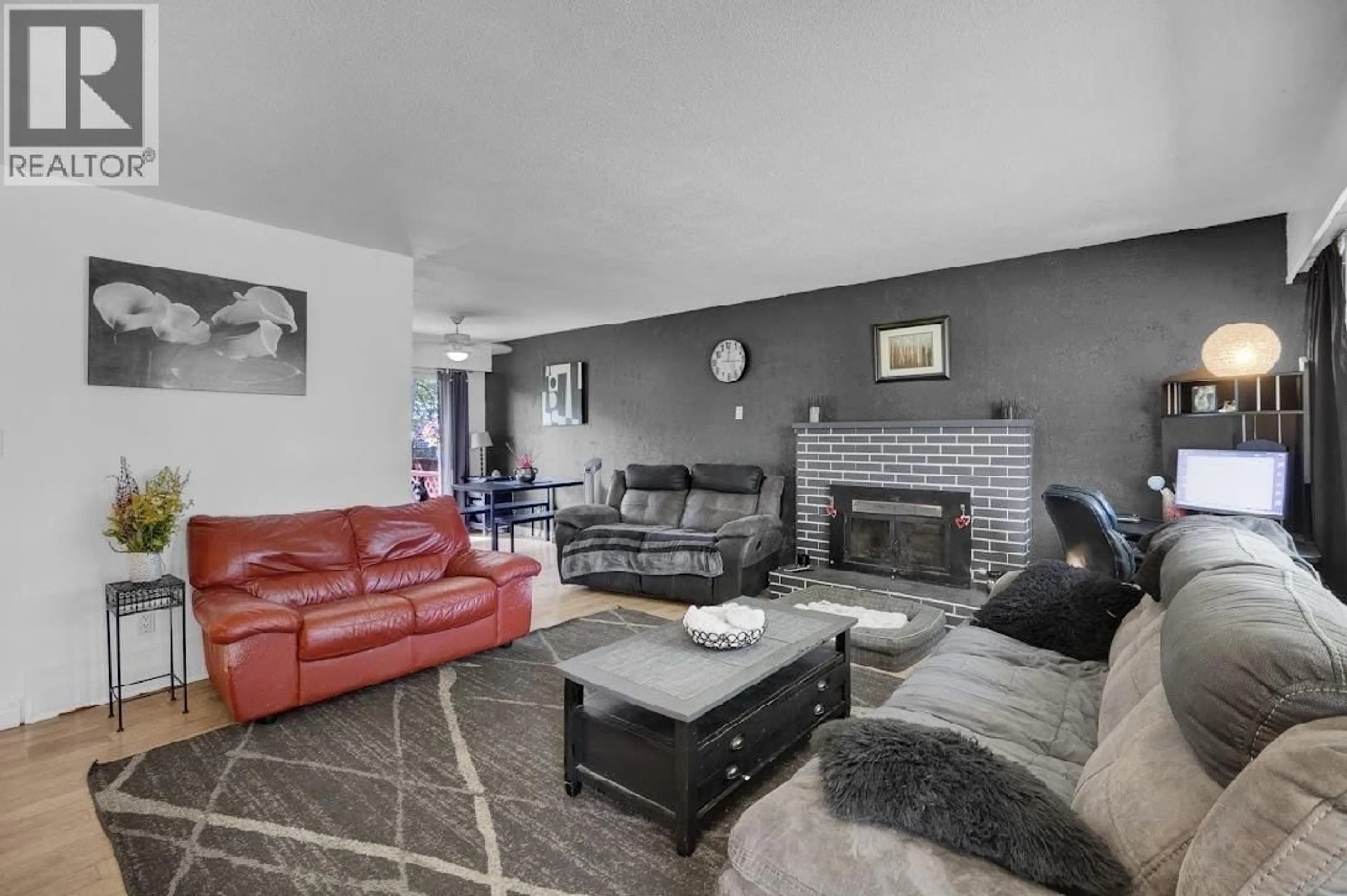 Living room with furniture, unknown for 169 AITKEN CRESCENT, Prince George British Columbia V2L4N2
