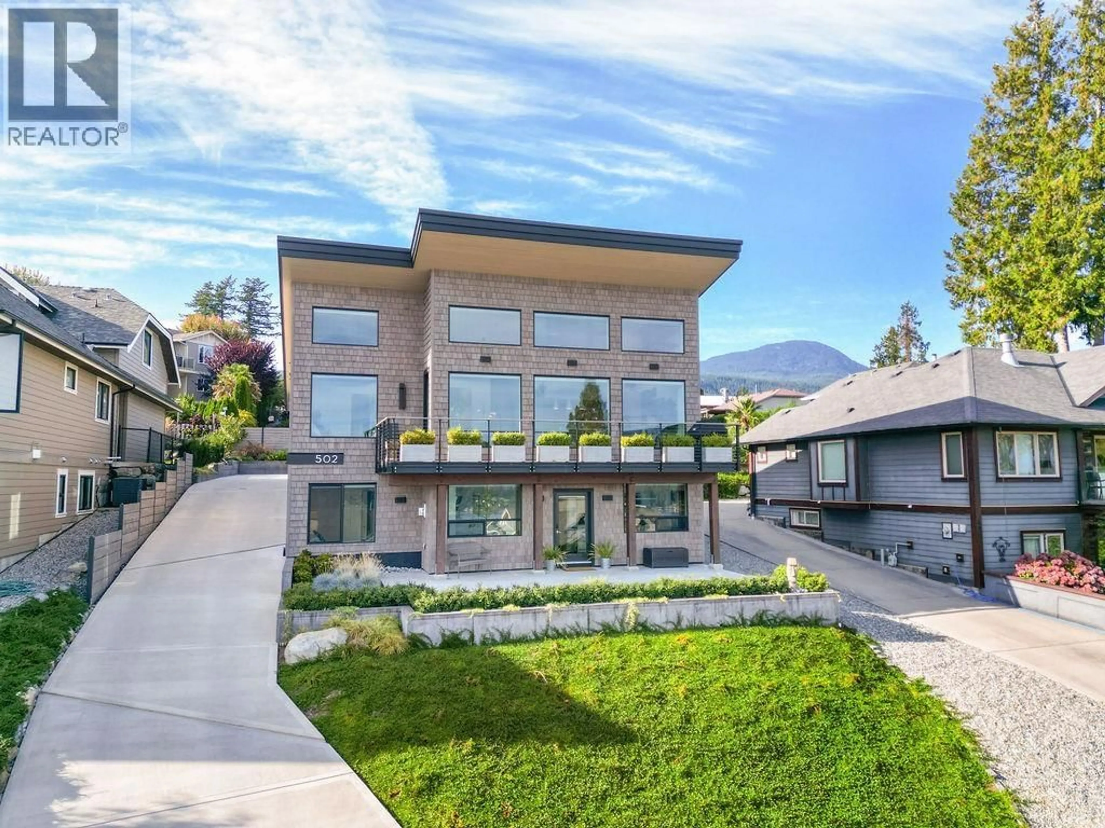 Home with brick exterior material, mountain view for 502 SPYGLASS PLACE, Gibsons British Columbia V0N1V9