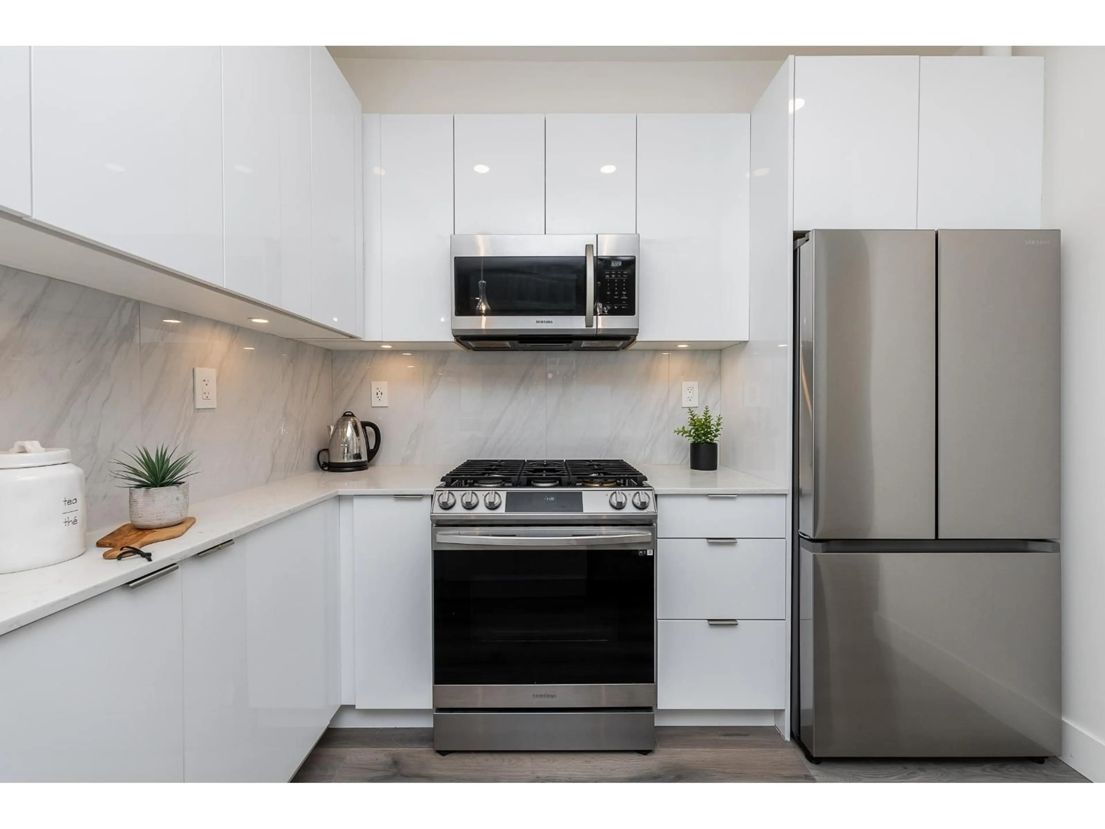 Standard kitchen, unknown for A303 - 8447 202, Langley British Columbia V2Y2B7