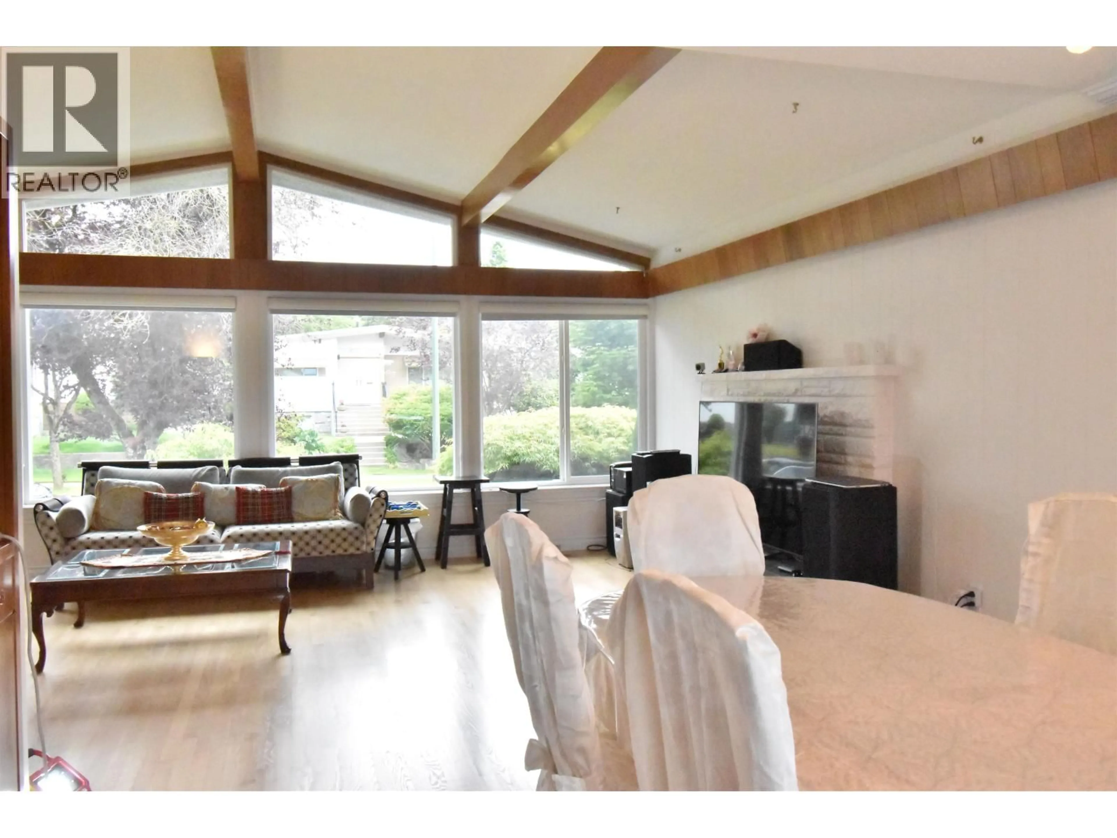 Dining room, wood/laminate floor for 7155 ELMHURST DRIVE, Vancouver British Columbia V5S2X5