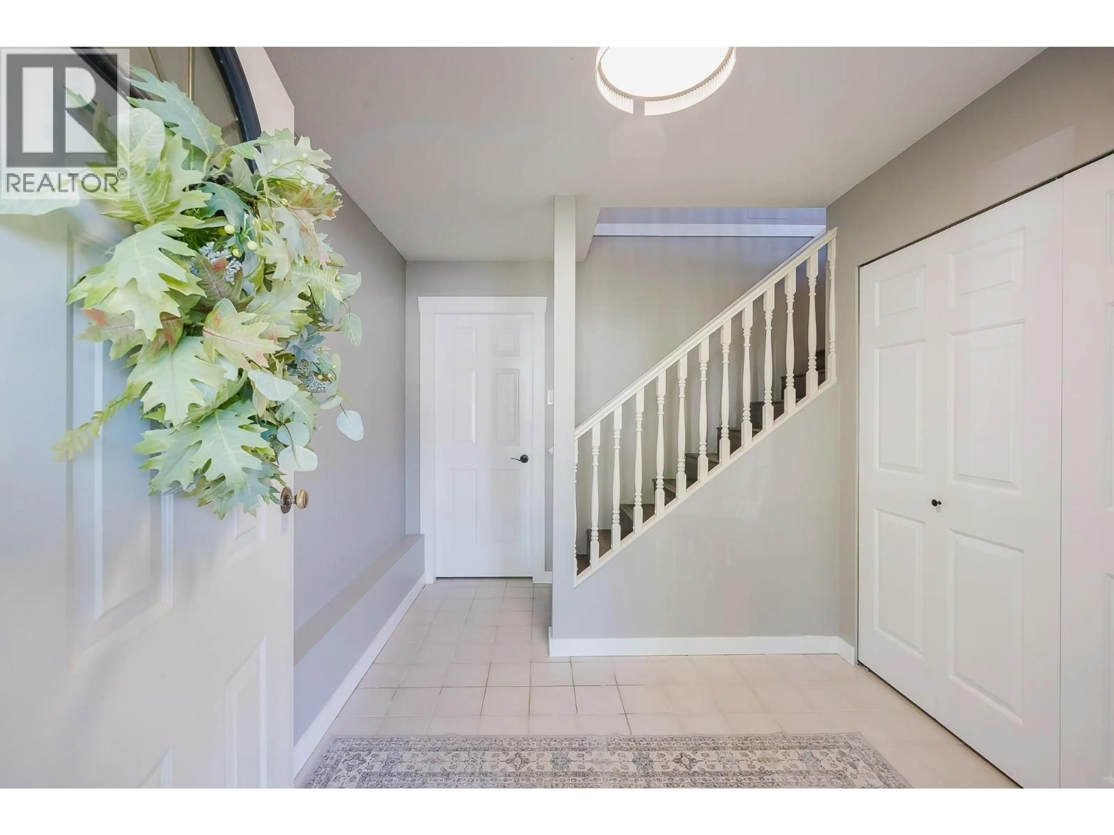 Indoor entryway for 2276 MARSHALL AVENUE, Port Coquitlam British Columbia V3C1M2