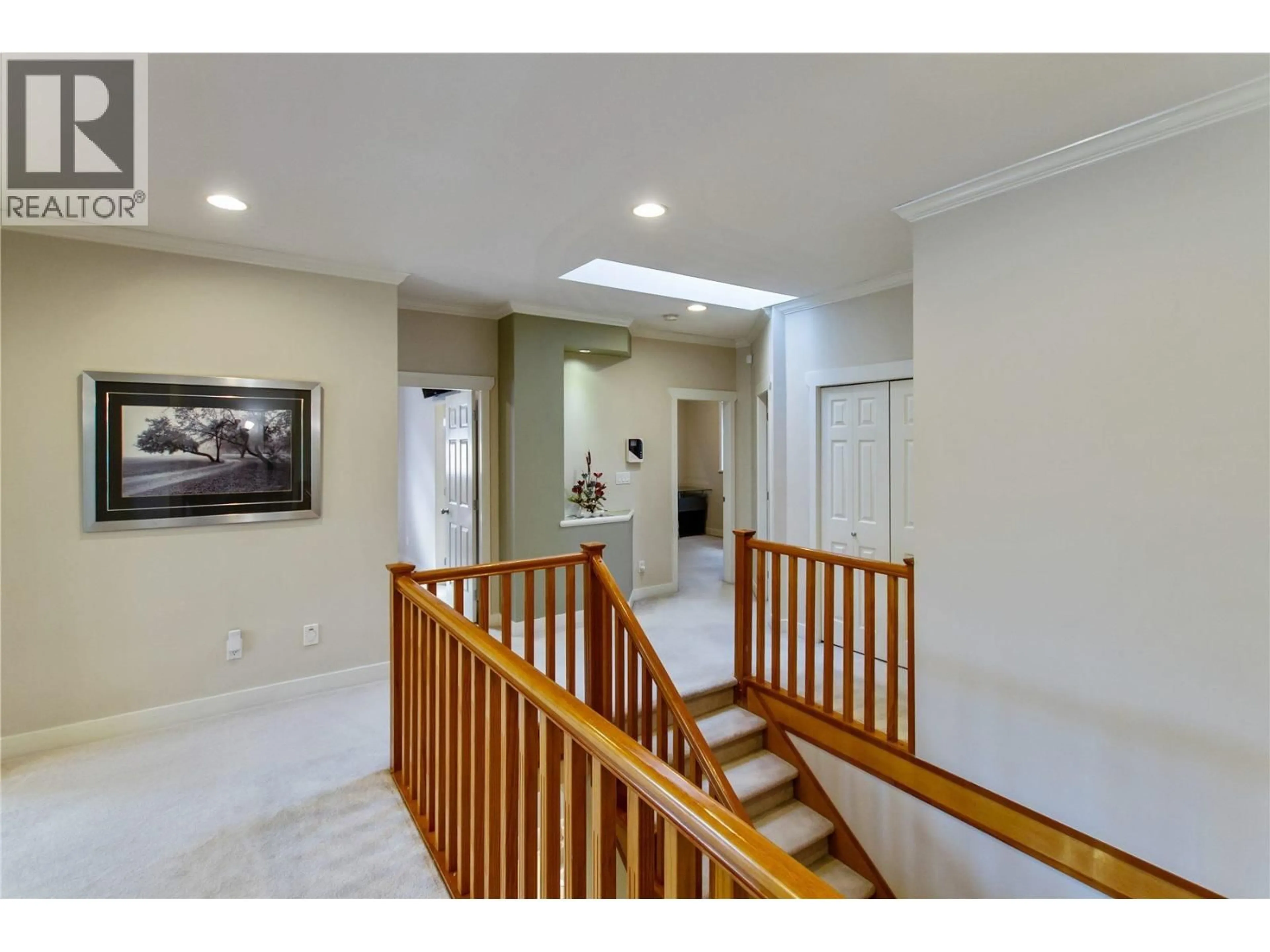 Indoor foyer for 9191 NO. 2 ROAD, Richmond British Columbia V7E2C9