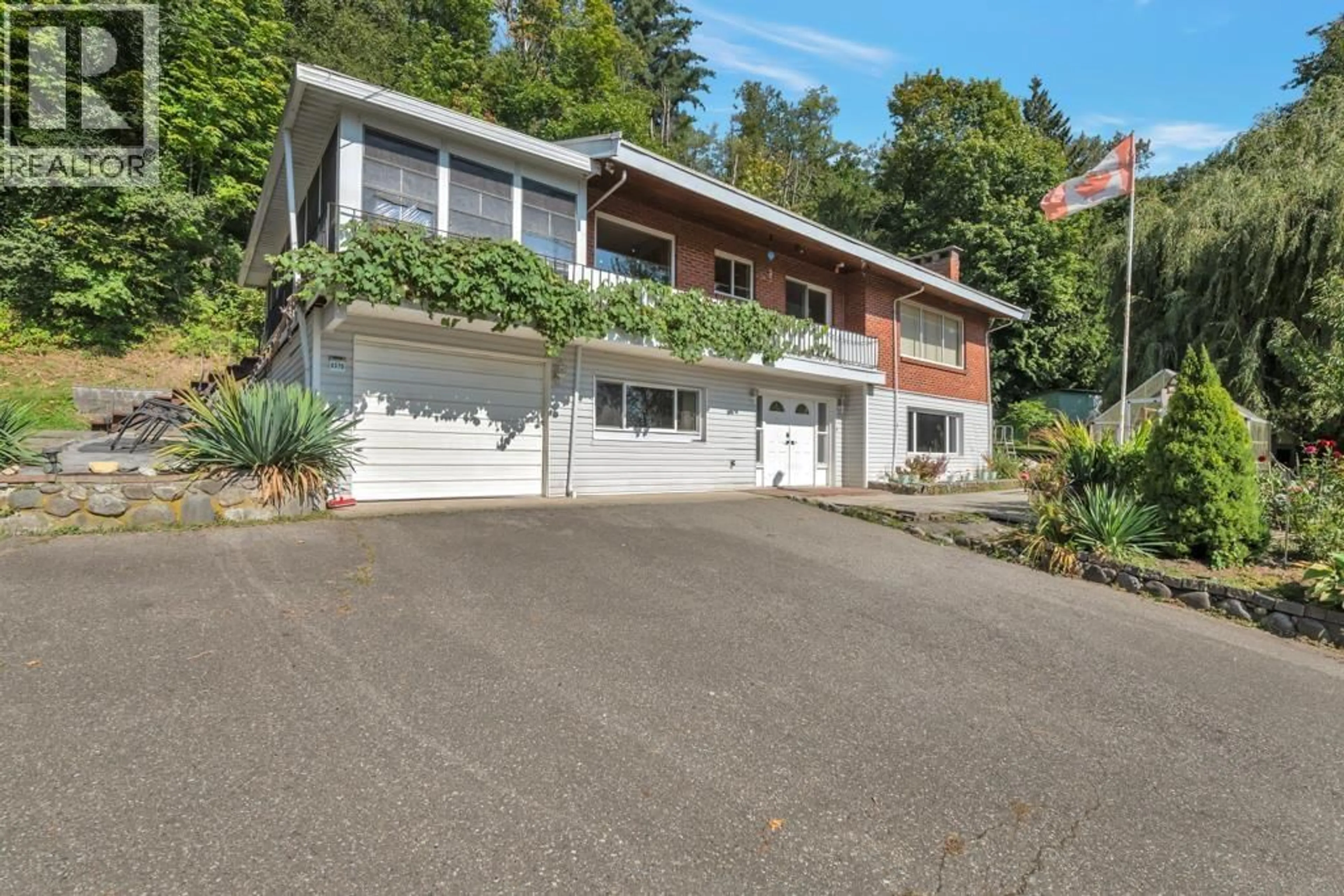 A pic from outside/outdoor area/front of a property/back of a property/a pic from drone, street for 9370 263 STREET, Maple Ridge British Columbia V2W1K3