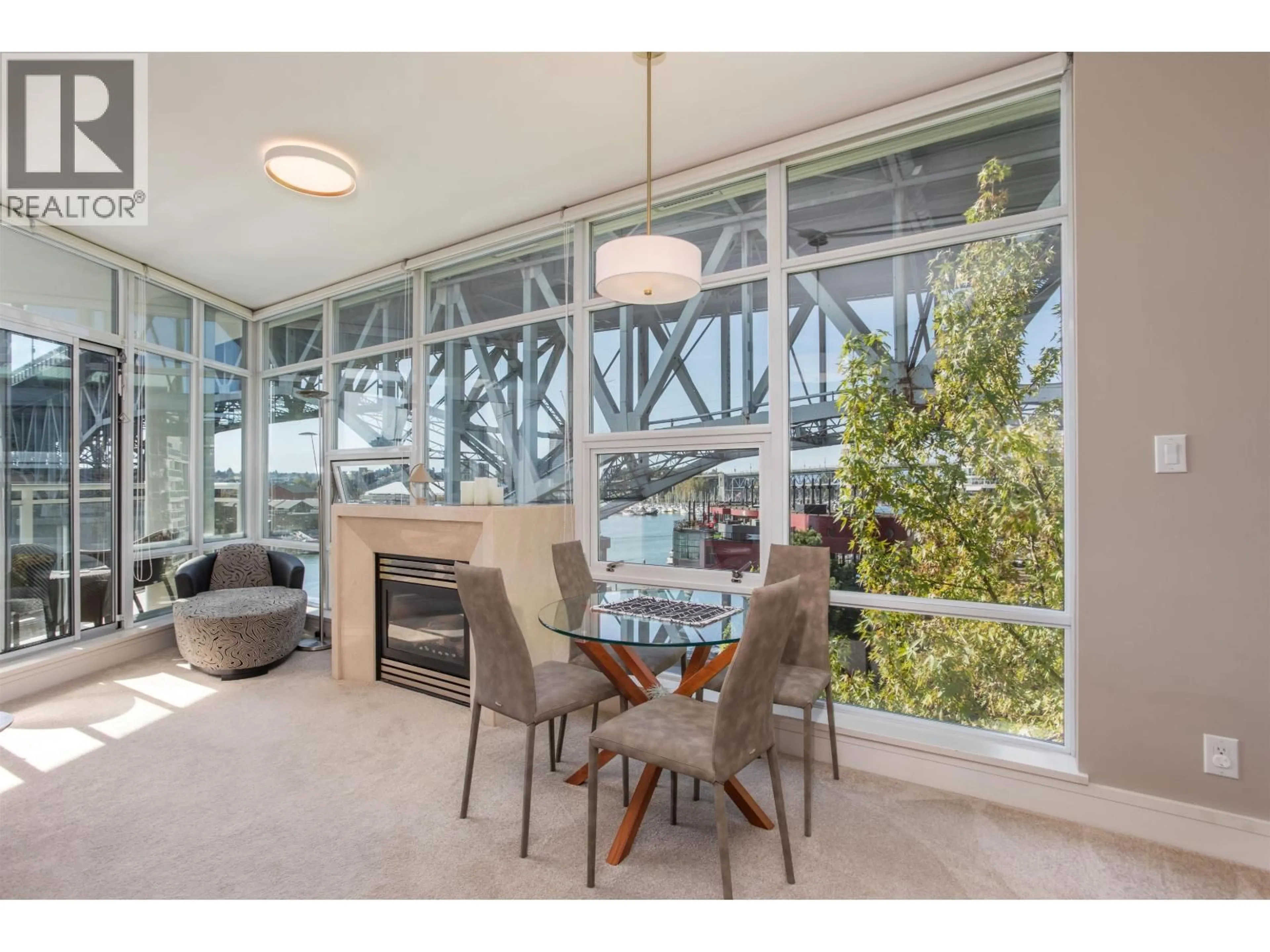 Dining room, ceramic/tile floor for 605 - 628 KINGHORNE MEWS, Vancouver British Columbia V6Z3H6