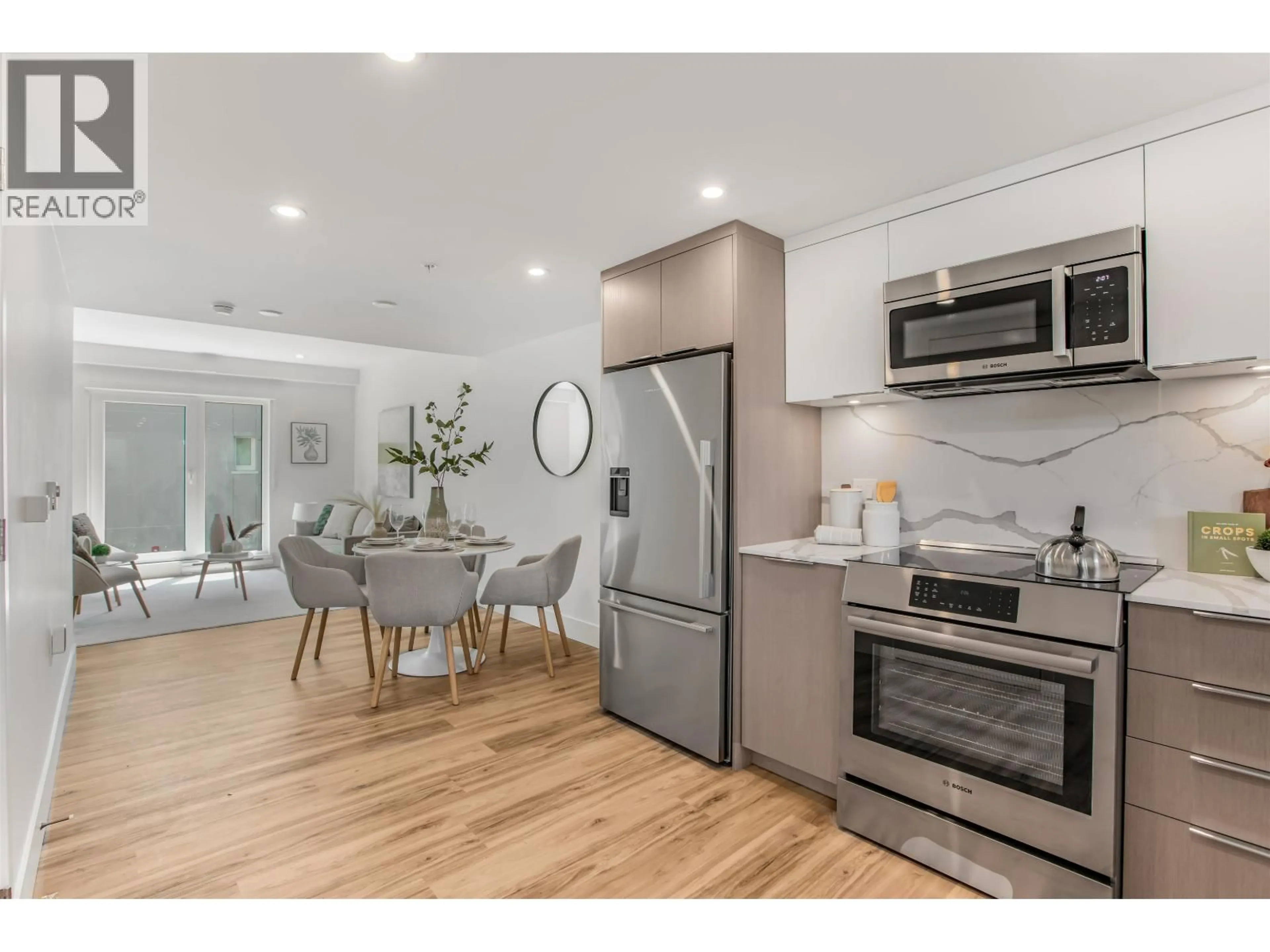 Open concept kitchen, unknown for 204 - 2075 1ST AVENUE, Vancouver British Columbia V5N1B6