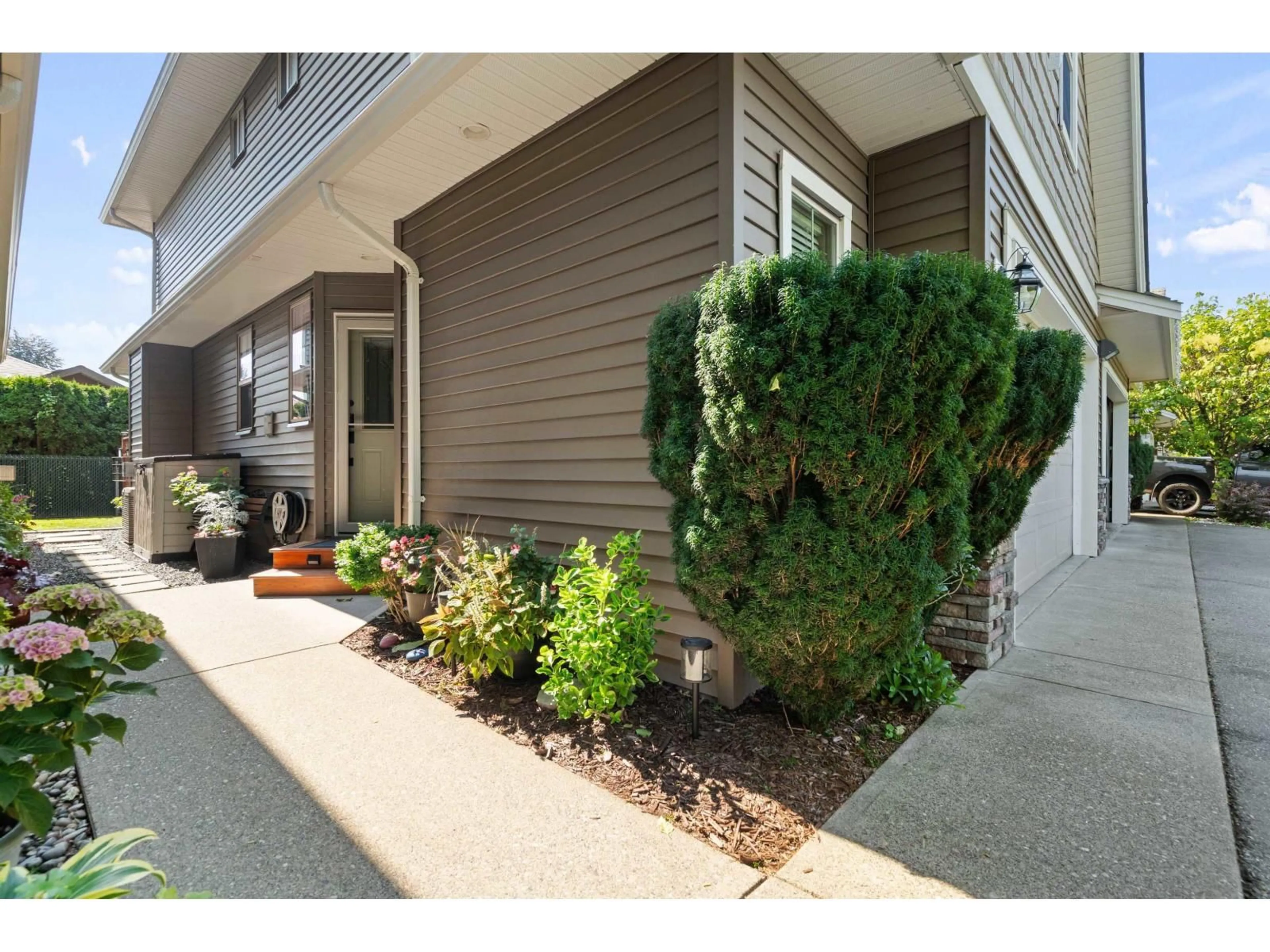 Indoor entryway for 14 - 1854 HEATH ROAD, Agassiz British Columbia V0M1A2