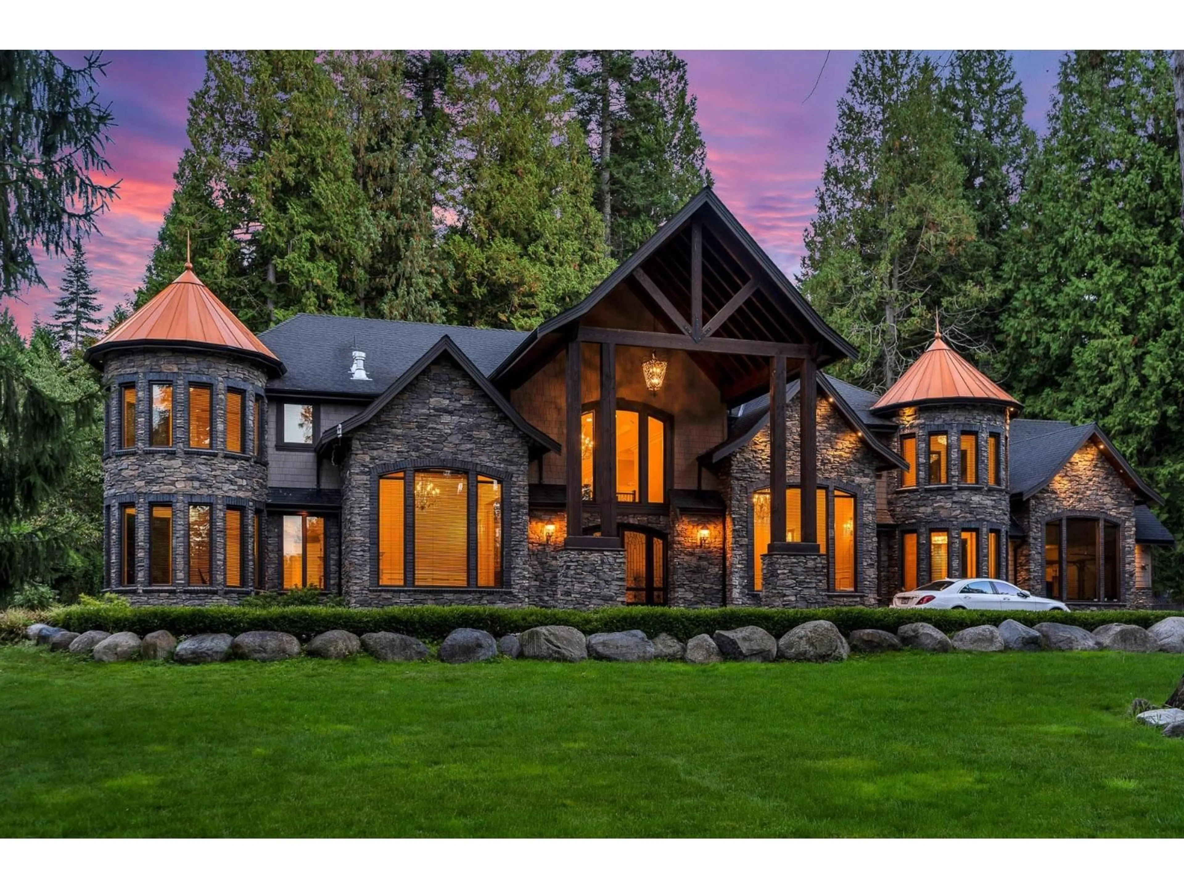 Home with brick exterior material, mountain view for 13288 WOODCREST, Surrey British Columbia V4P1W5