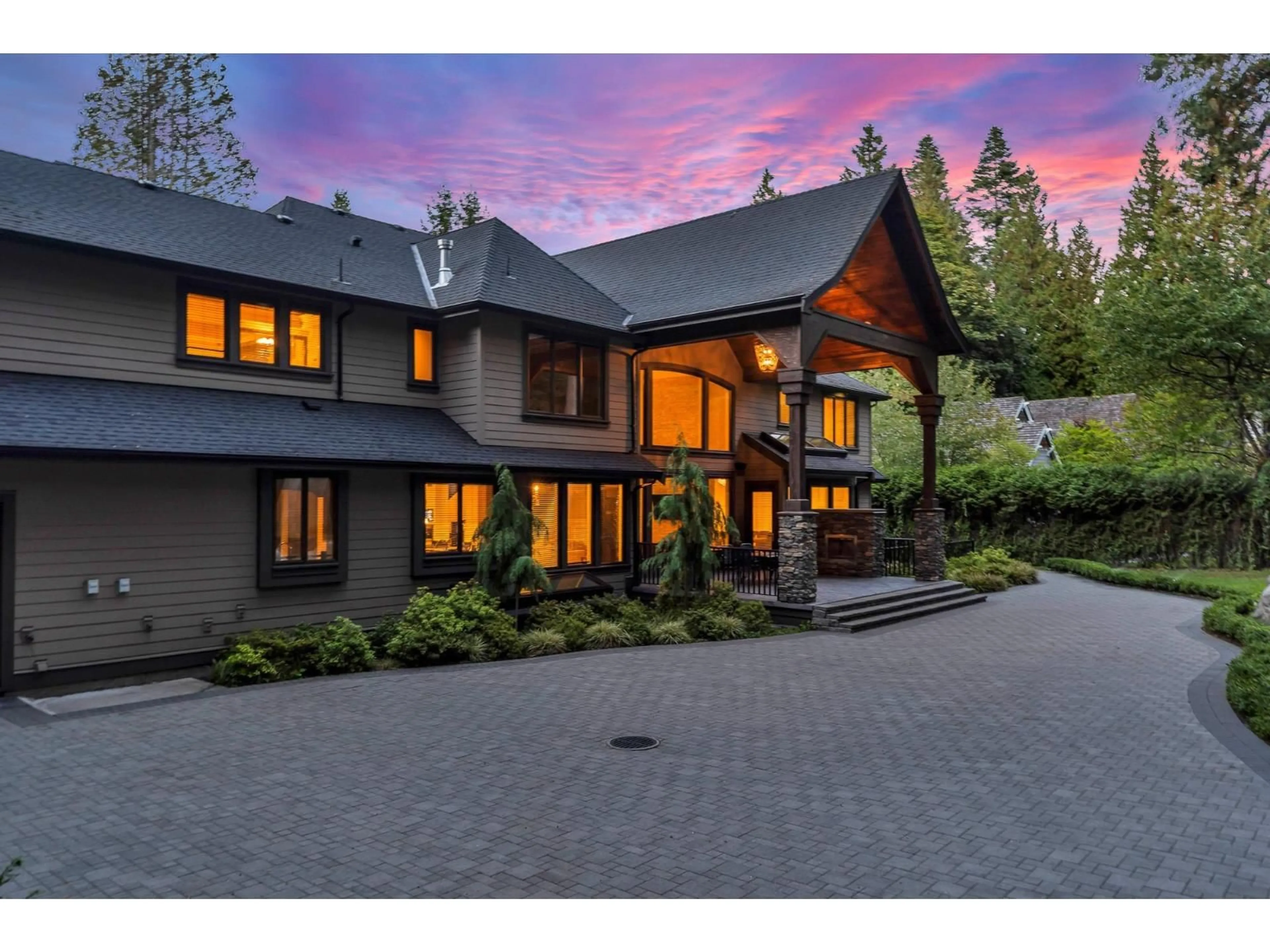 Unknown for 13288 WOODCREST, Surrey British Columbia V4P1W5