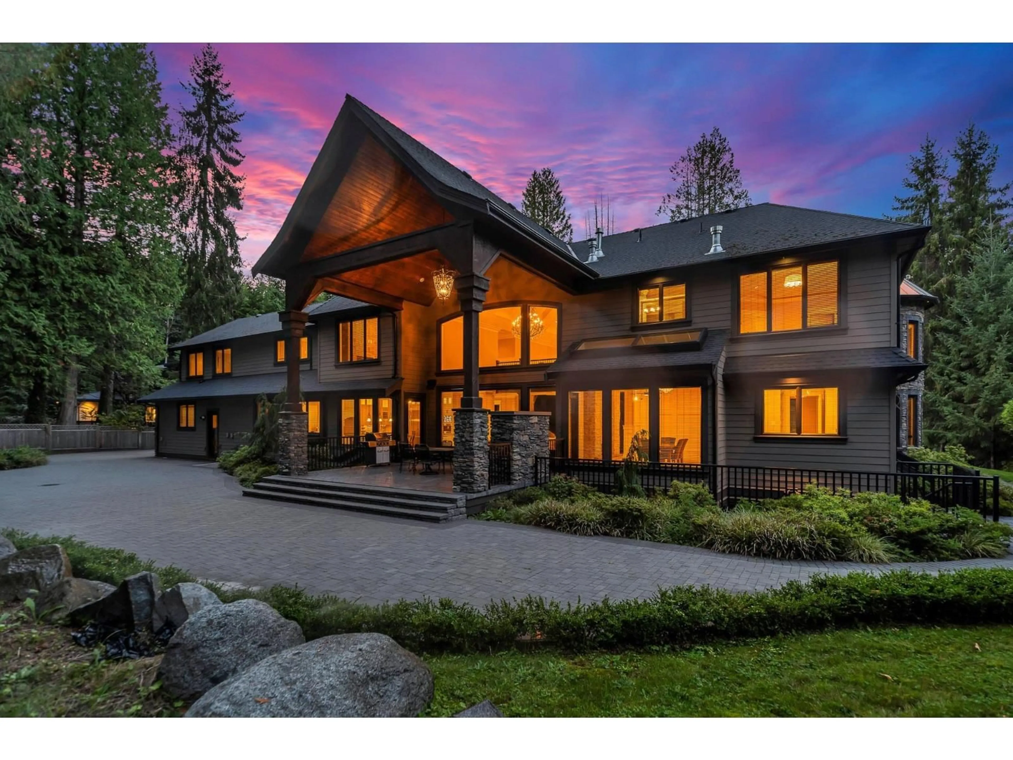 Unknown for 13288 WOODCREST, Surrey British Columbia V4P1W5