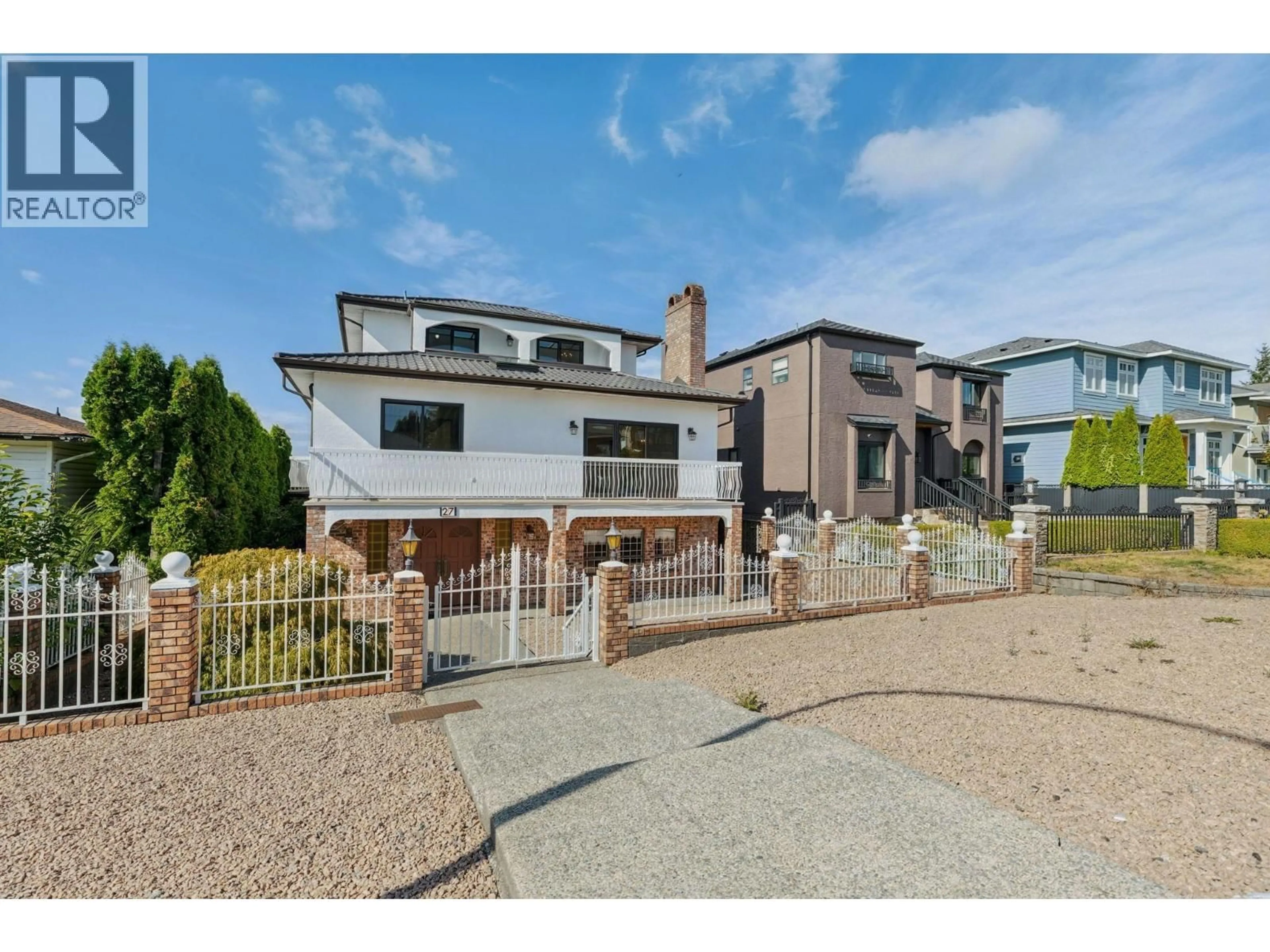 Unknown for 27 GROSVENOR AVENUE, Burnaby British Columbia V5B3N7