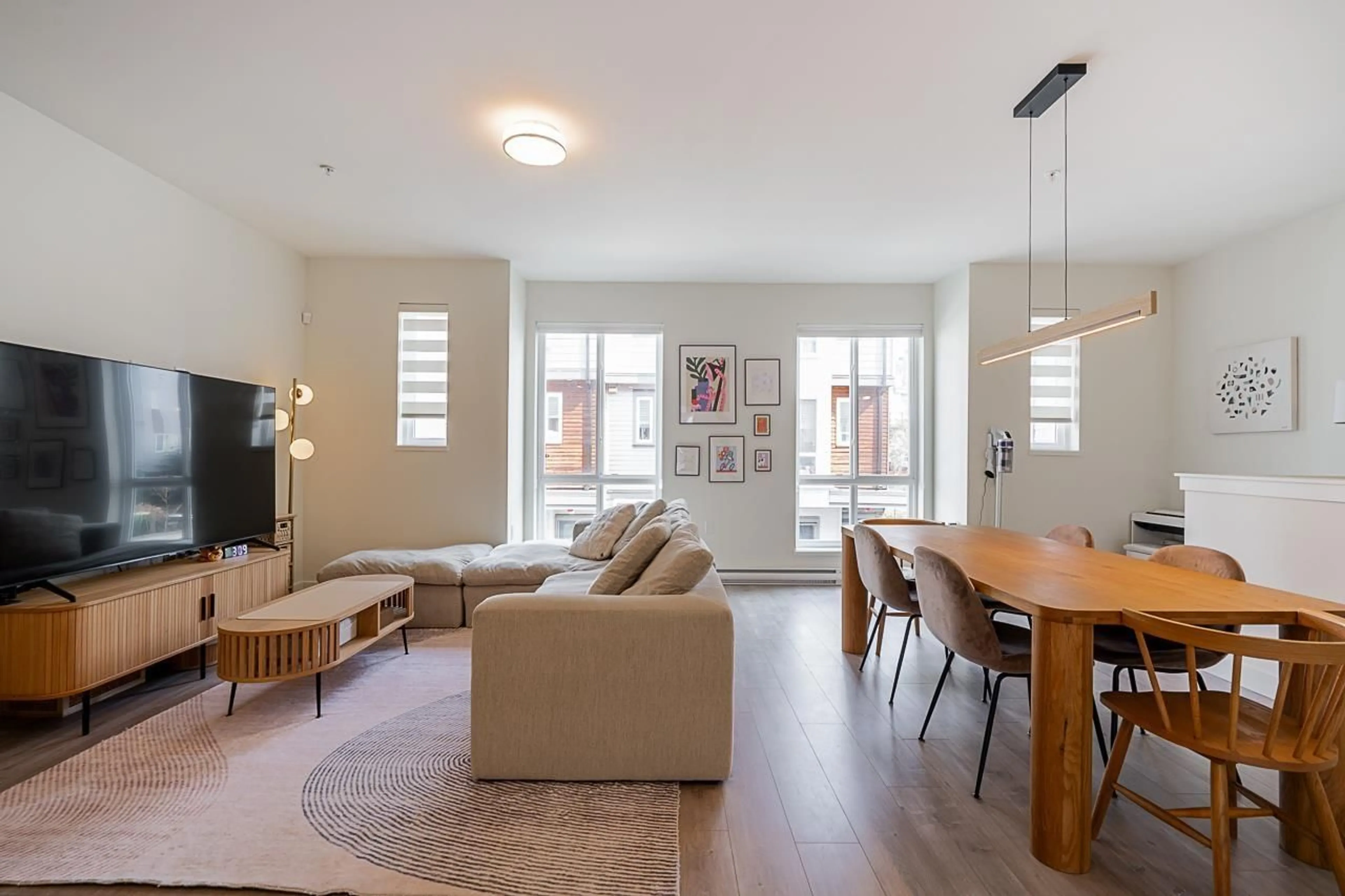 Living room with furniture, unknown for 107 - 7947 209, Langley British Columbia V2Y0Y6