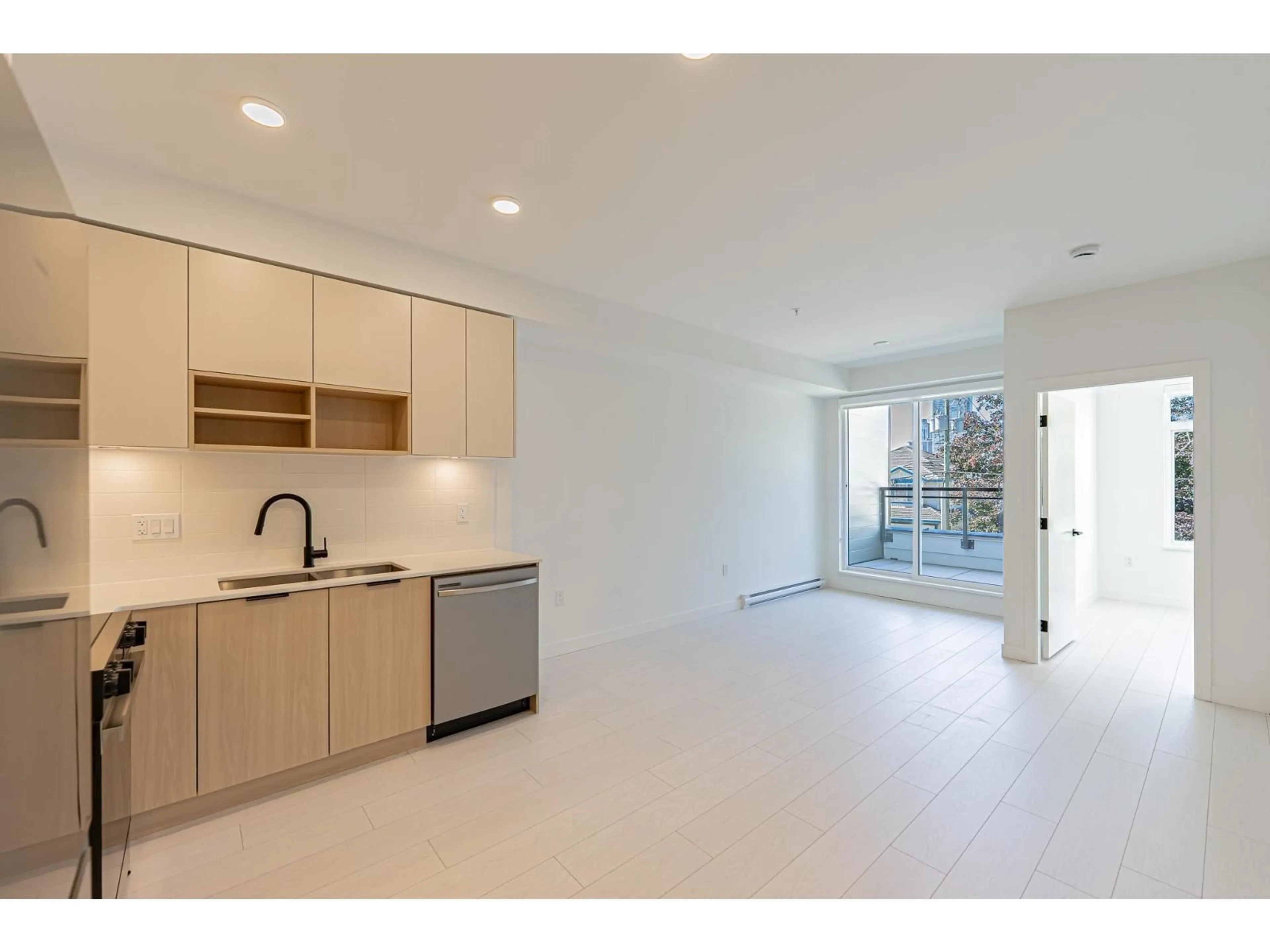 Open concept kitchen, unknown for 205 - 10466 138A, Surrey British Columbia V3T4L3