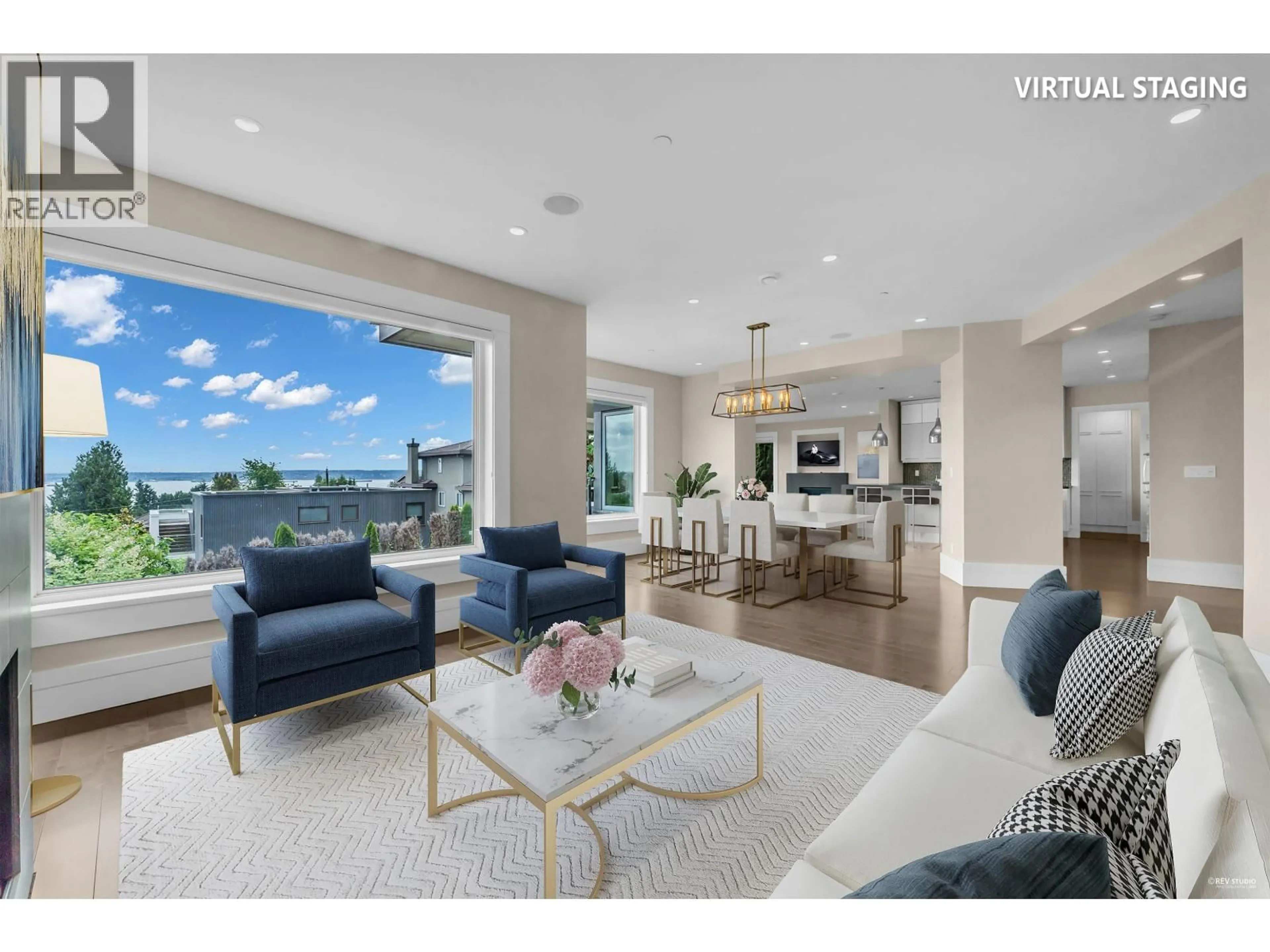Living room with furniture, unknown for 2548 MATHERS AVENUE, West Vancouver British Columbia V7V2J1