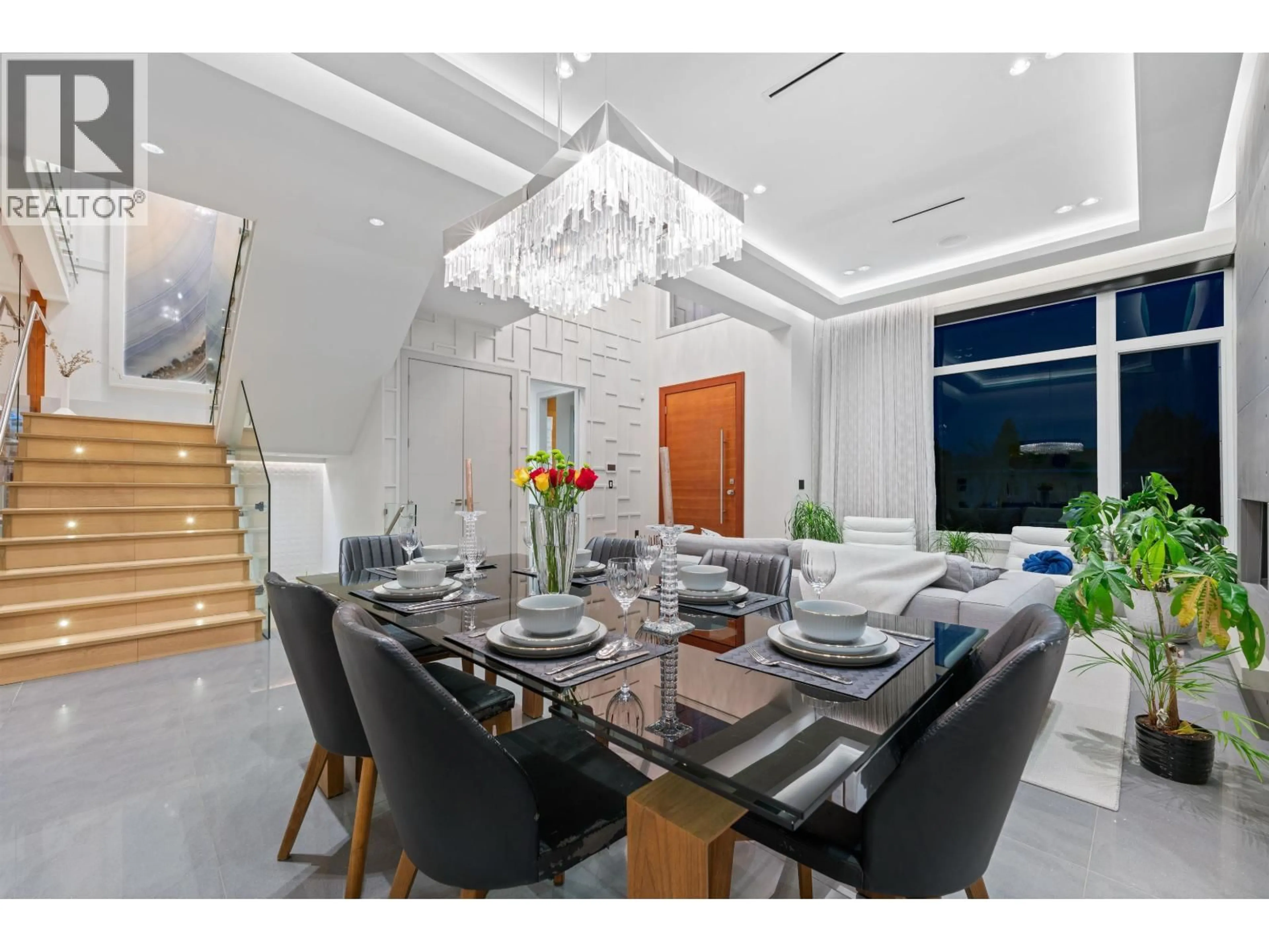 Dining room, ceramic/tile floor for 6285 LEIBLY AVENUE, Burnaby British Columbia V5E3C7