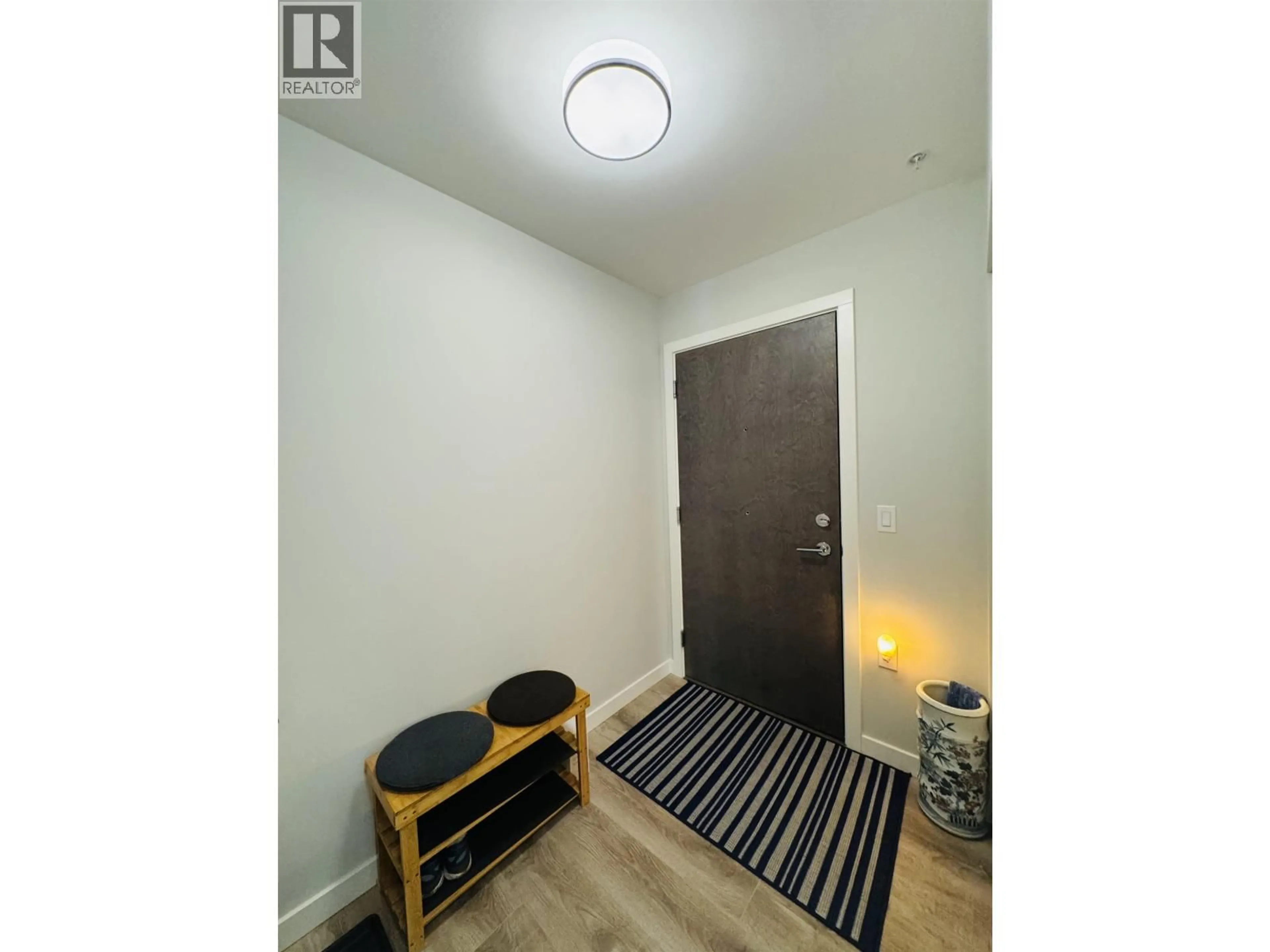 Indoor entryway for 506 - 615 COTTONWOOD AVENUE, Coquitlam British Columbia V3J2S5