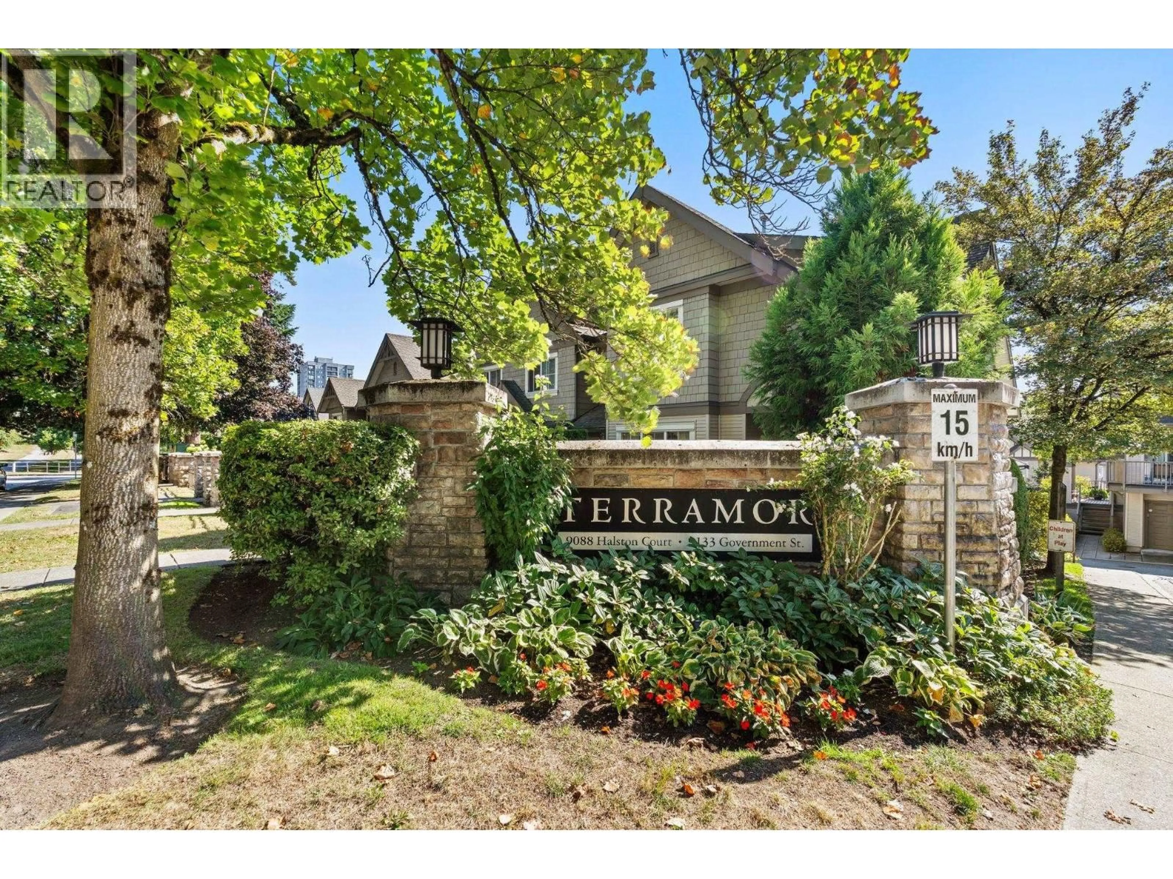 Indoor entryway for 53 - 9088 HALSTON COURT, Burnaby British Columbia V3N0A7