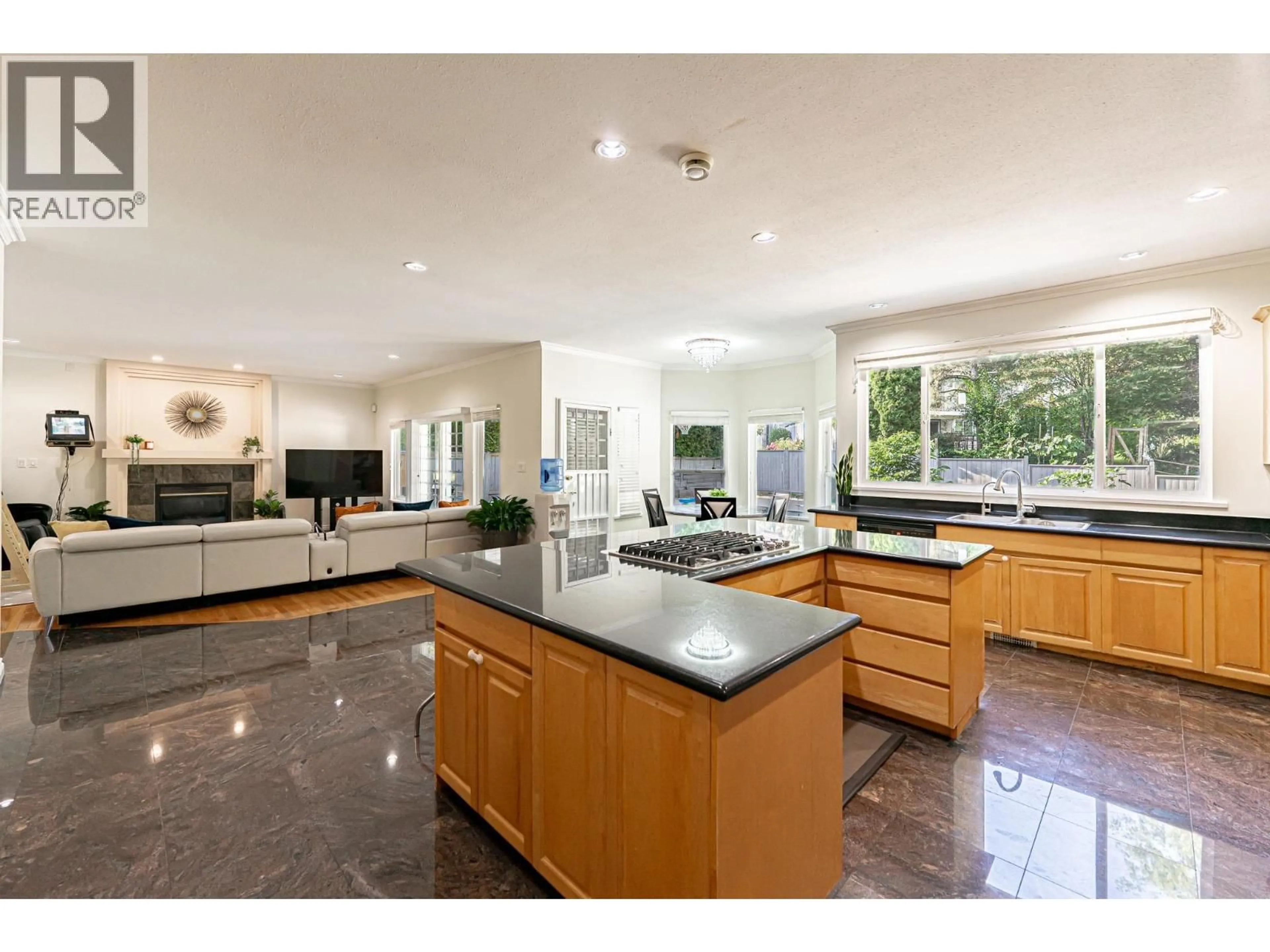 Open concept kitchen, unknown for 3169 ARROWSMITH PLACE, Coquitlam British Columbia V3E3B5